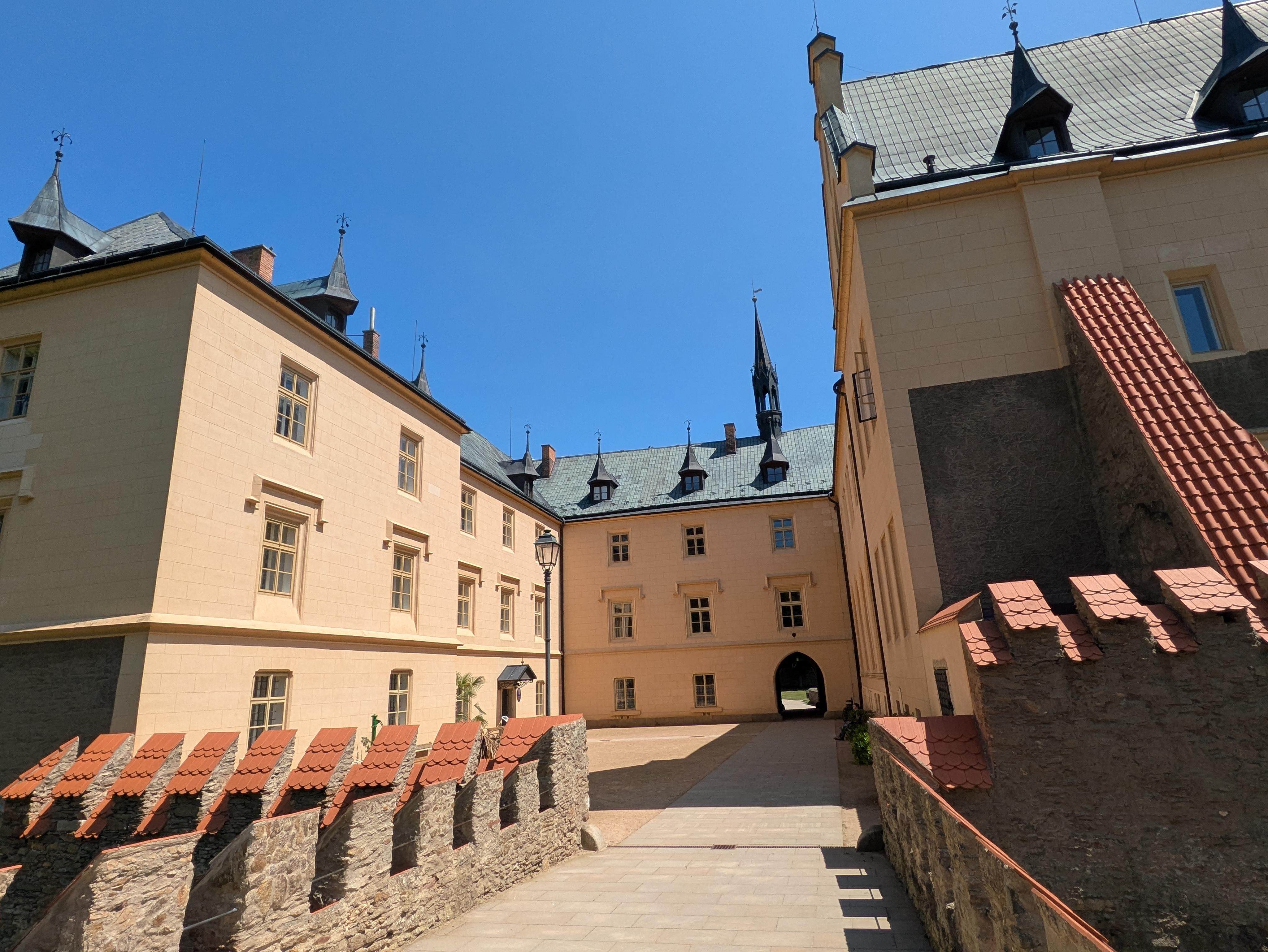 Zruč nad Sázavou - městský úřad foto 6