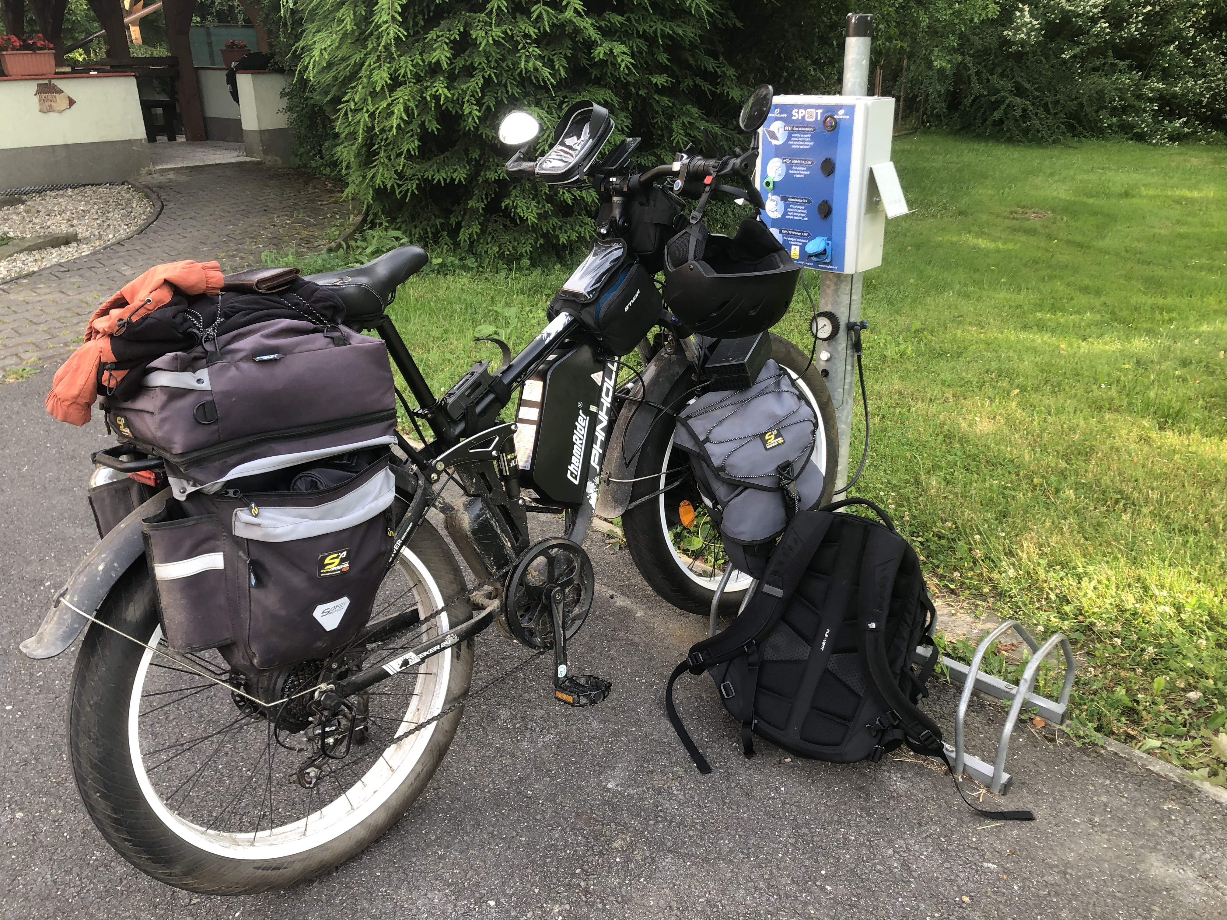 Nabíjecí stanice pro elektrokola MINI SPOT foto 2