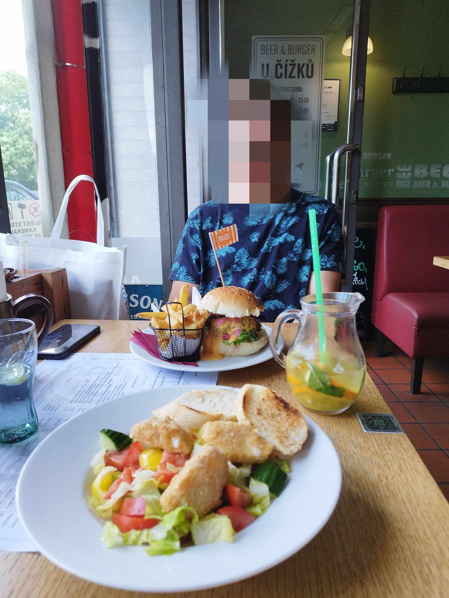 Beer and Burger U Čížků foto 6