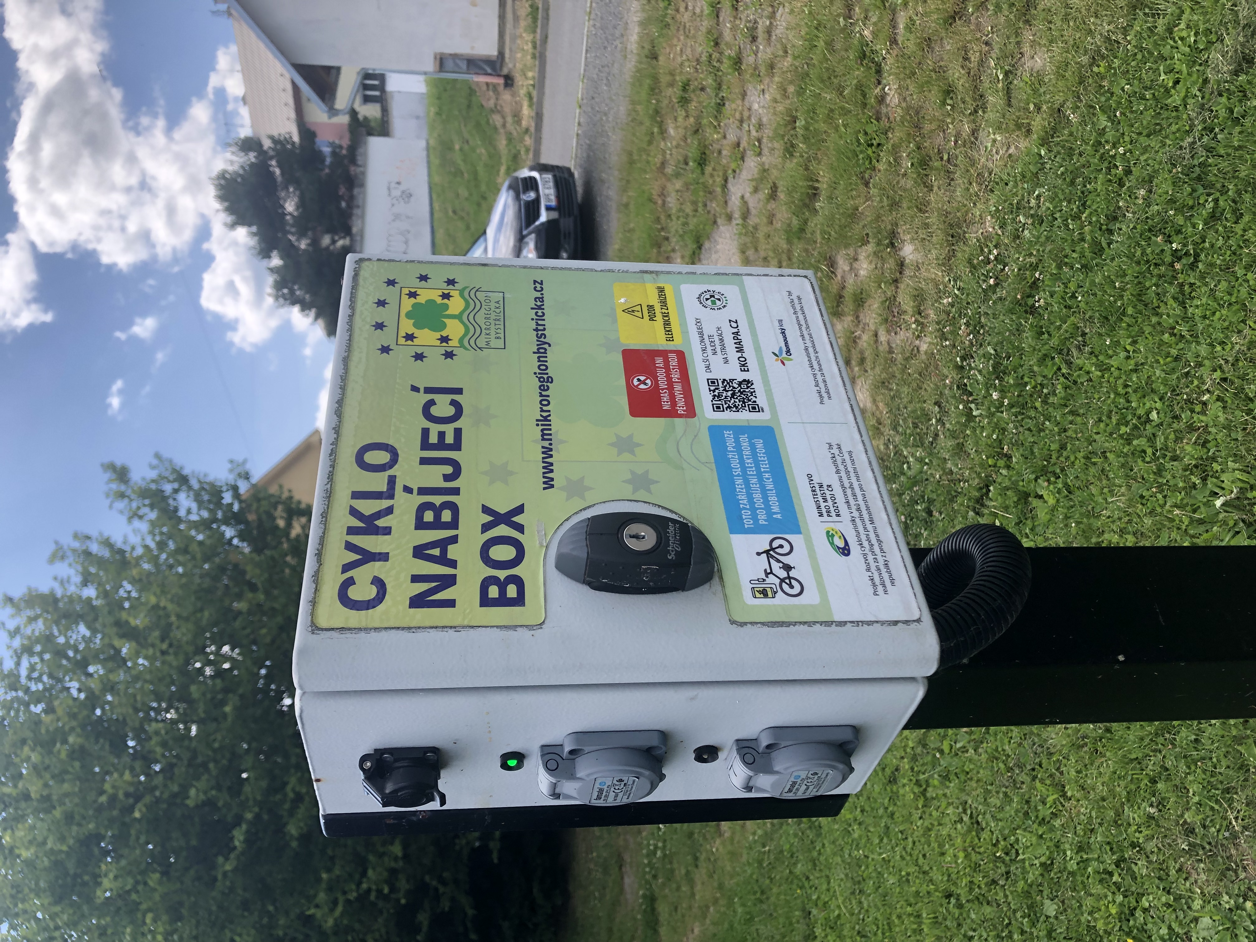 Nabíjecí stanice pro elektrokola foto 2