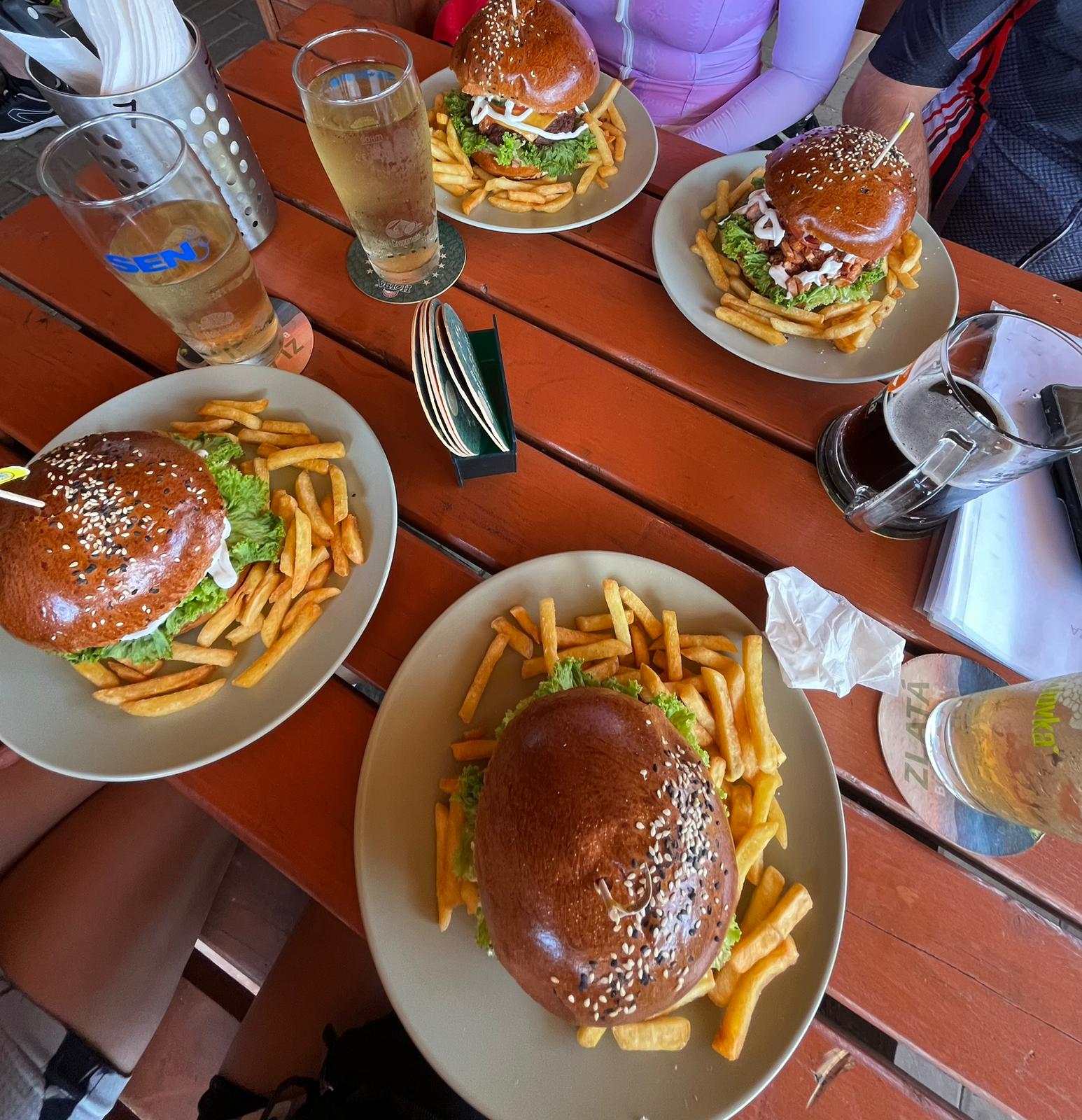 Barney's pizza foto 4