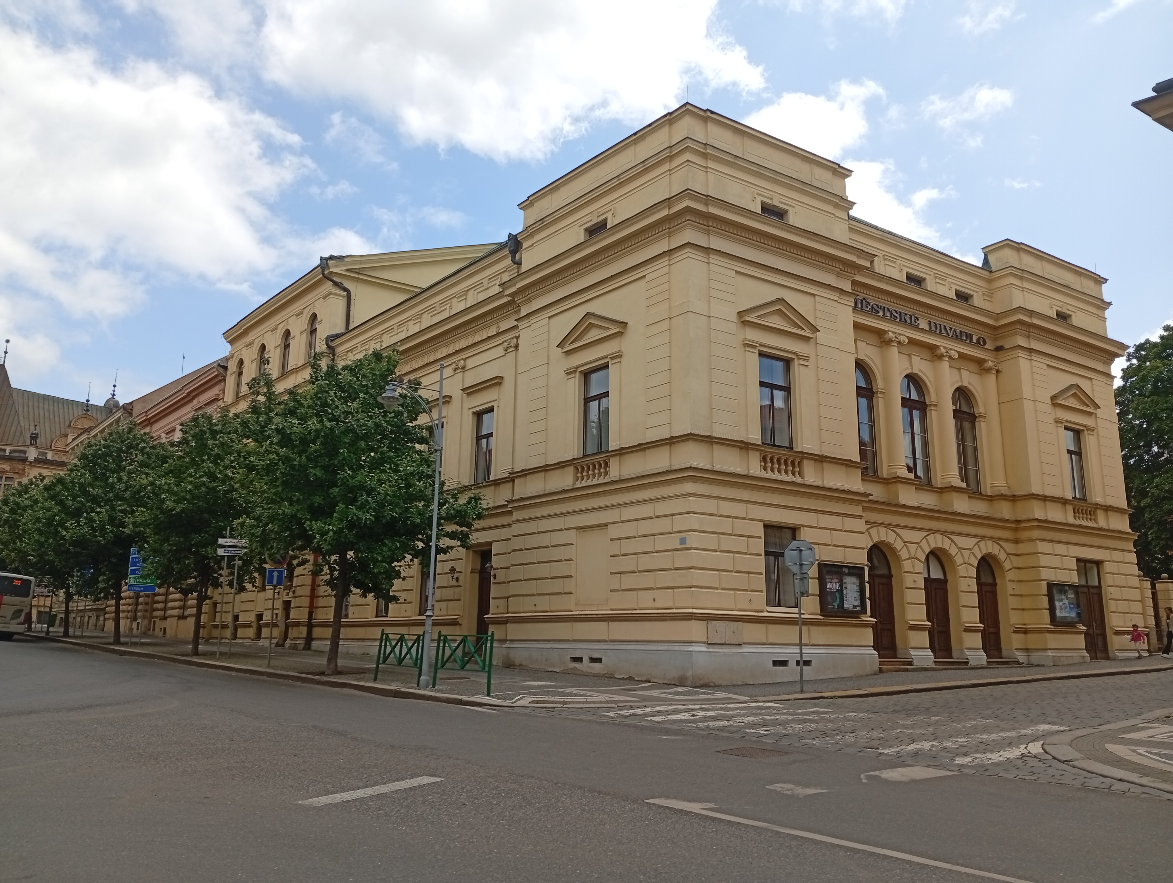 Městské divadlo Slaný foto 5