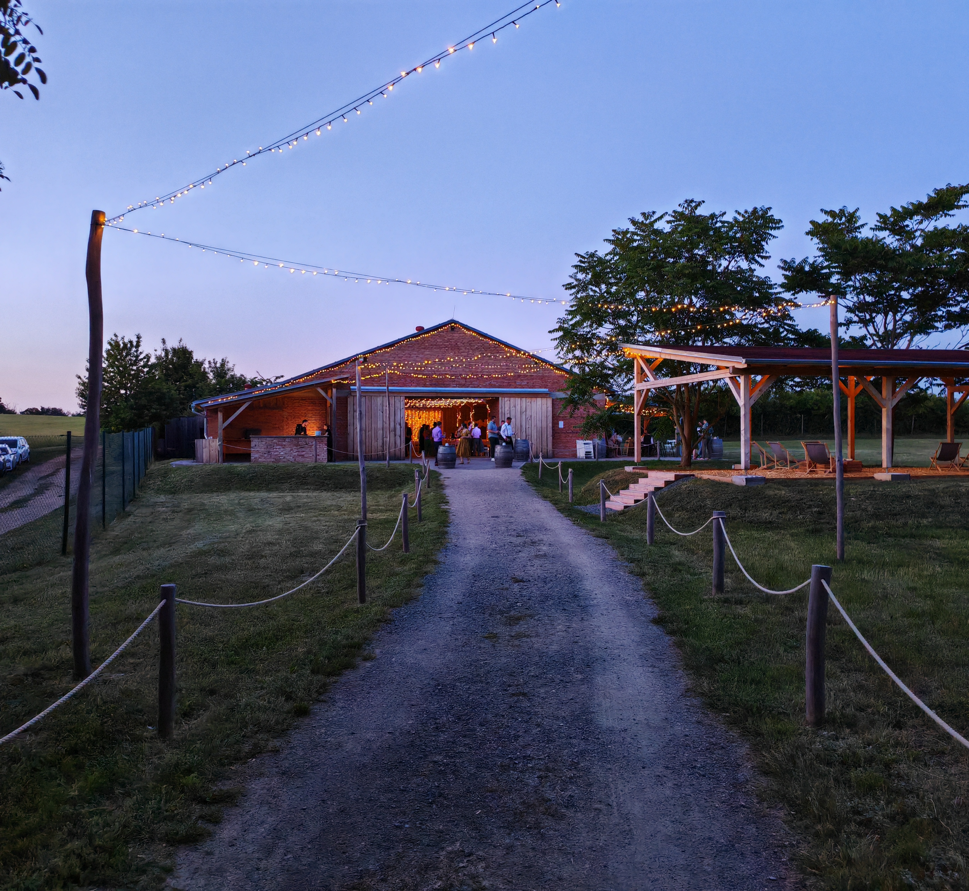 Stodola v meruňkovém sadu foto 3