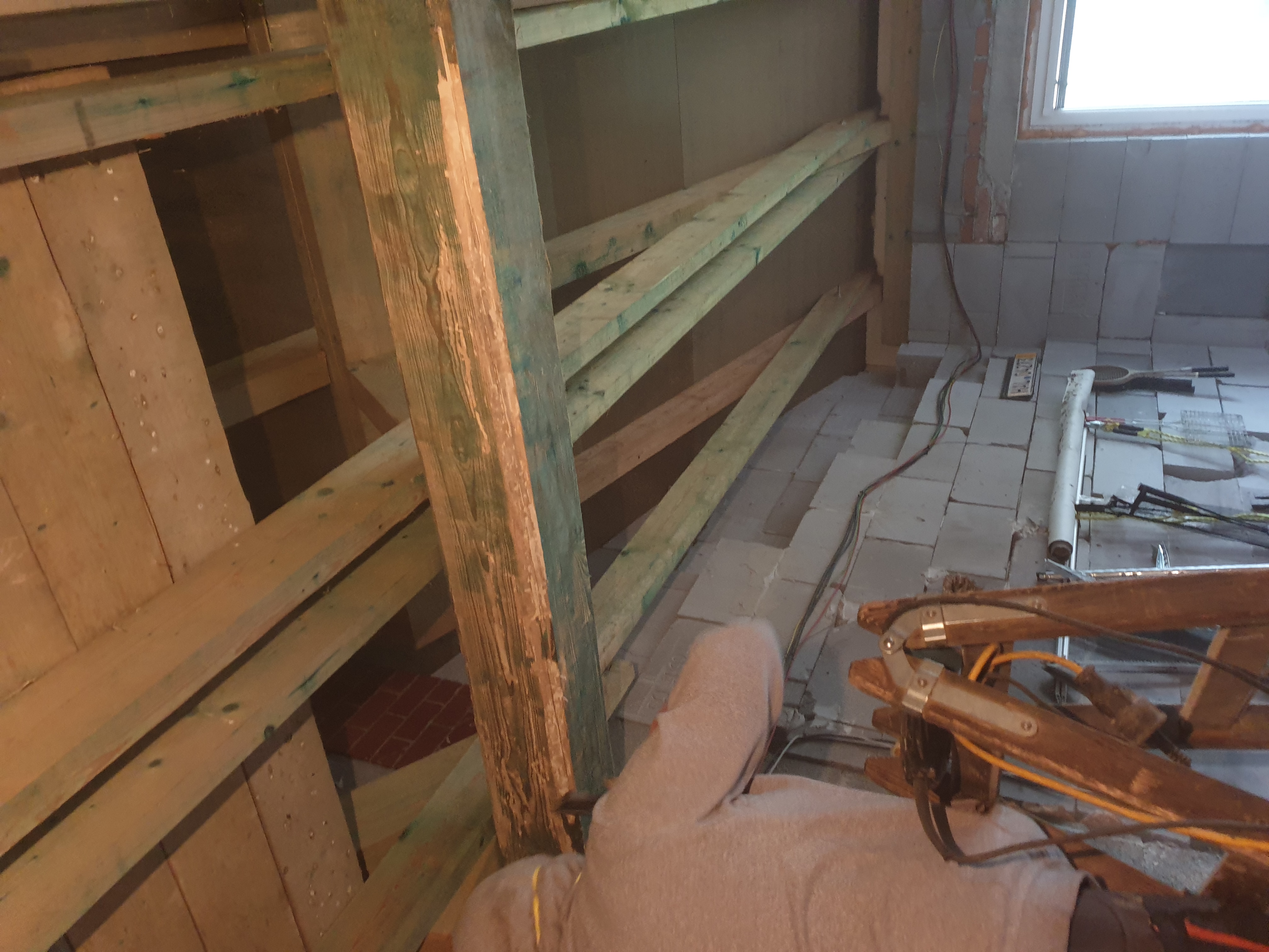 TESAŘSTVÍ, POKRÝVAČSTVÍ Vojtěch Moťka foto 5