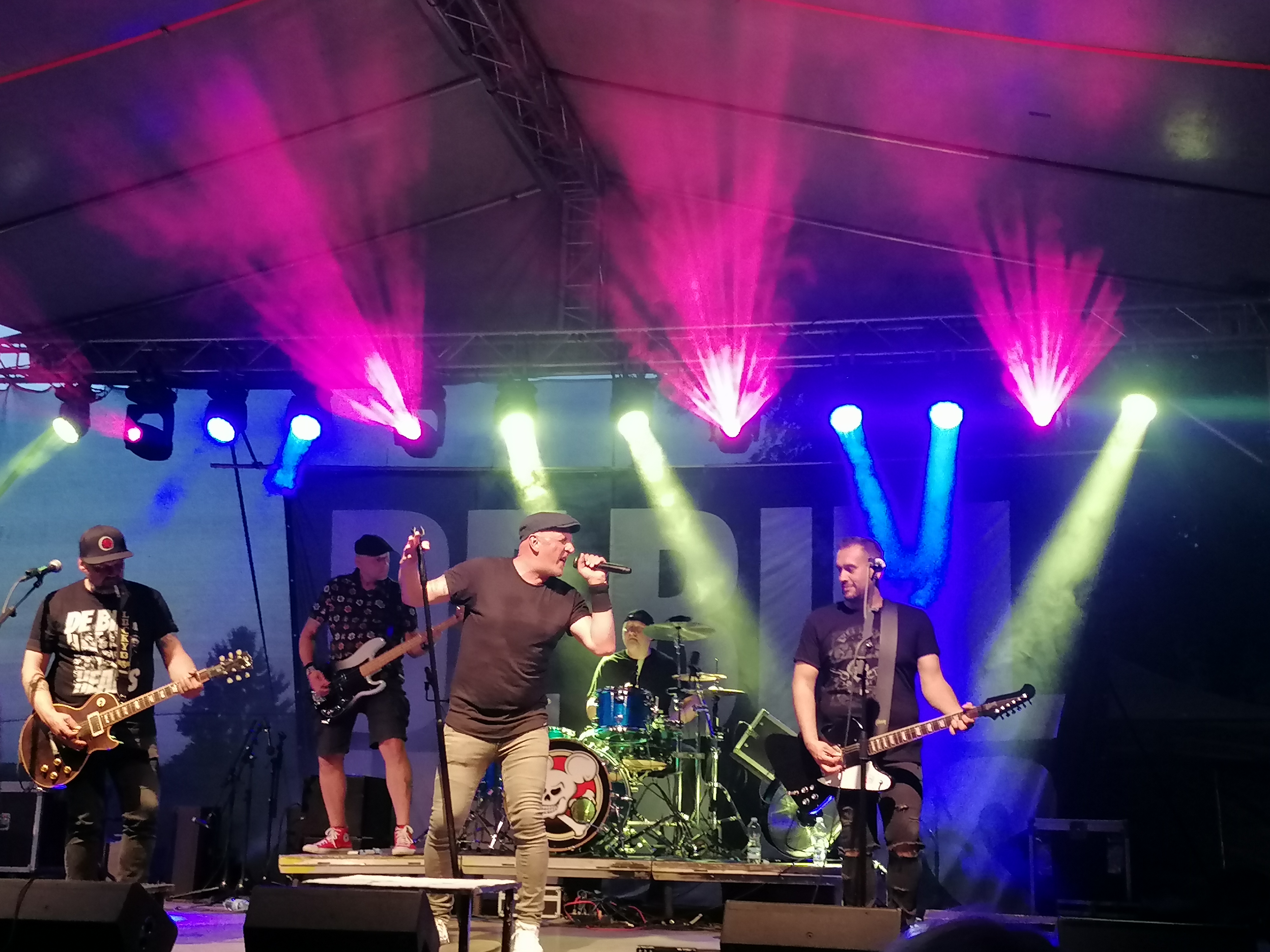Svémyslice - obecní úřad foto 2
