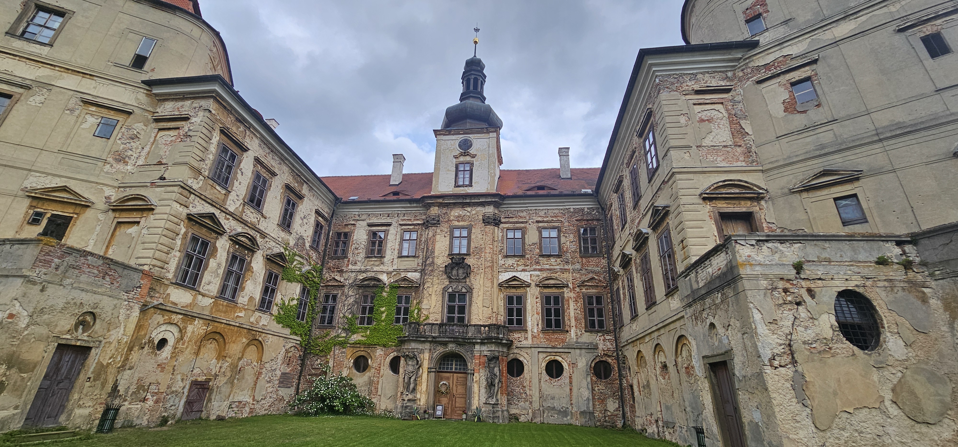 Státní zámek Jezeří foto 3