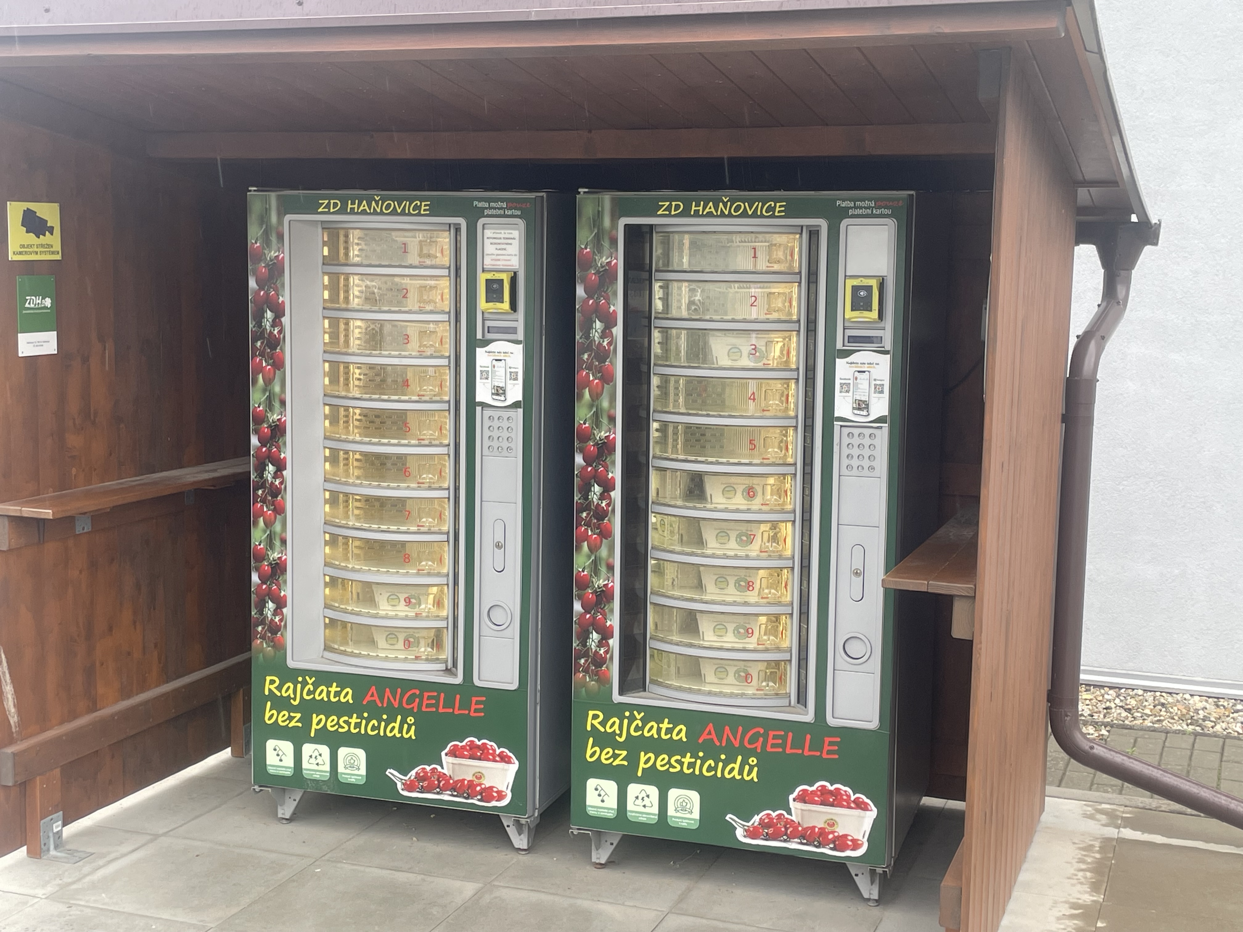 Zemědělské družstvo Haňovice - Prodejní automat foto 5
