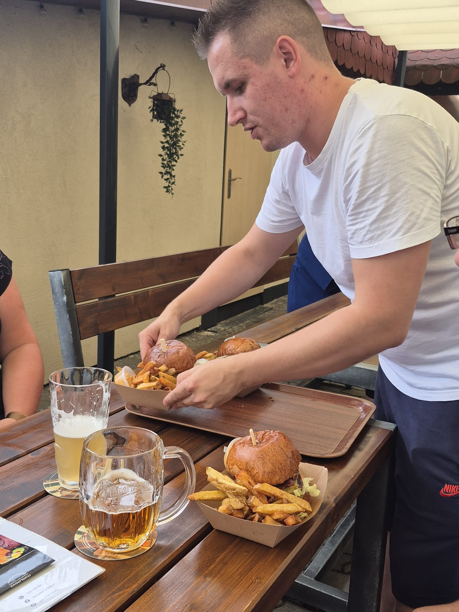 Burger Bistro na Zahradě foto 3