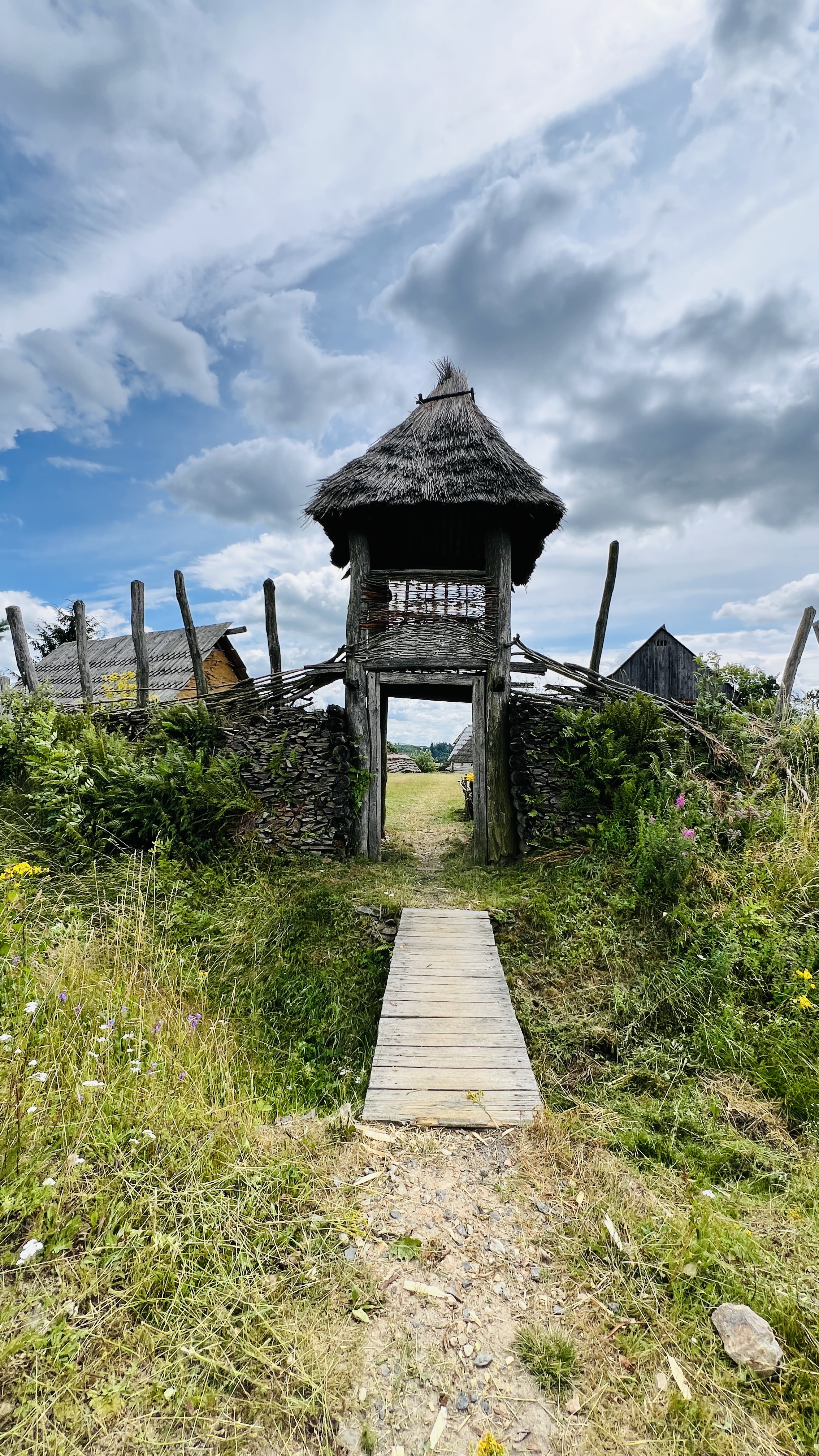 Archeoskanzen Curia Vitkov - Vítkův dvůr foto 4