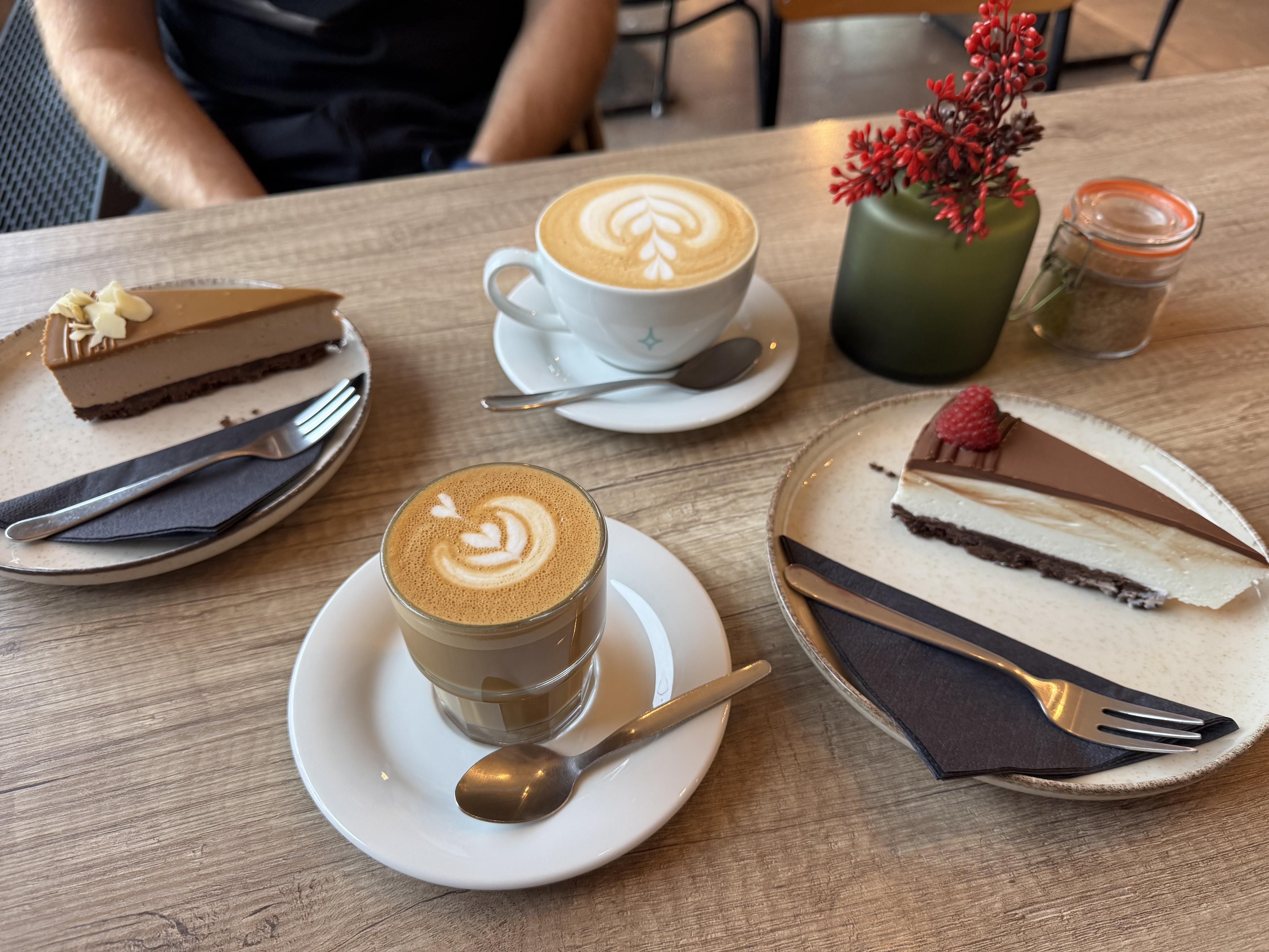 DOKOLA KAFE foto 3