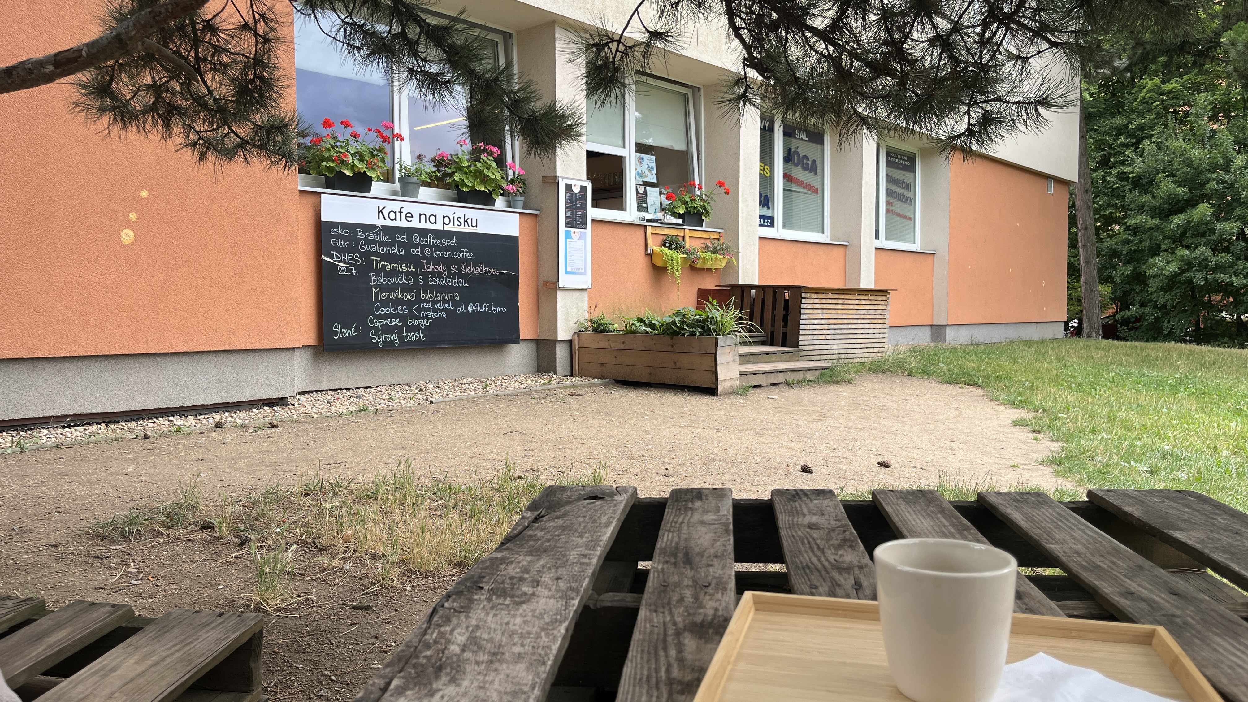 Kafe na písku foto 5