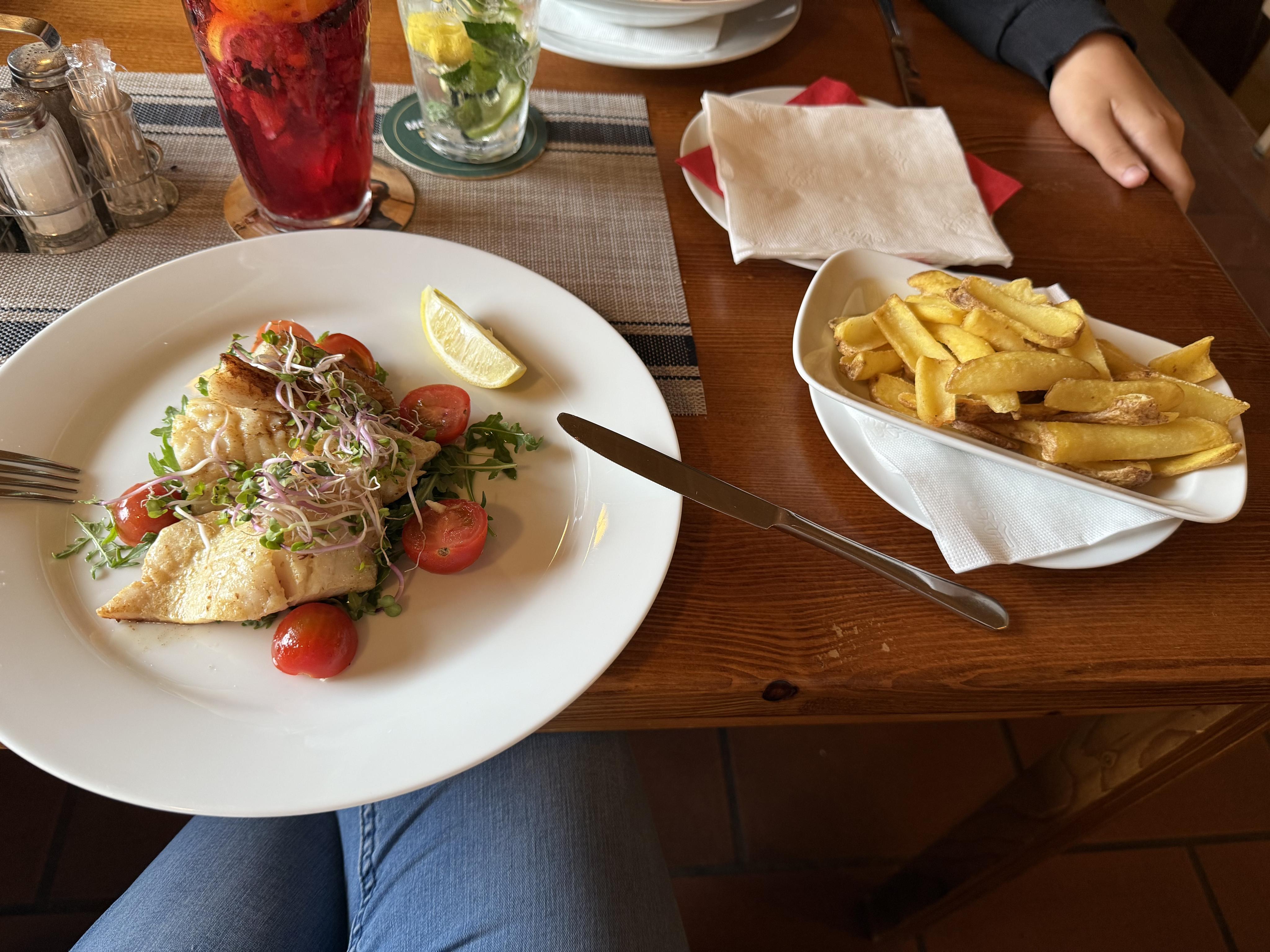 Restaurace Na růžku foto 2