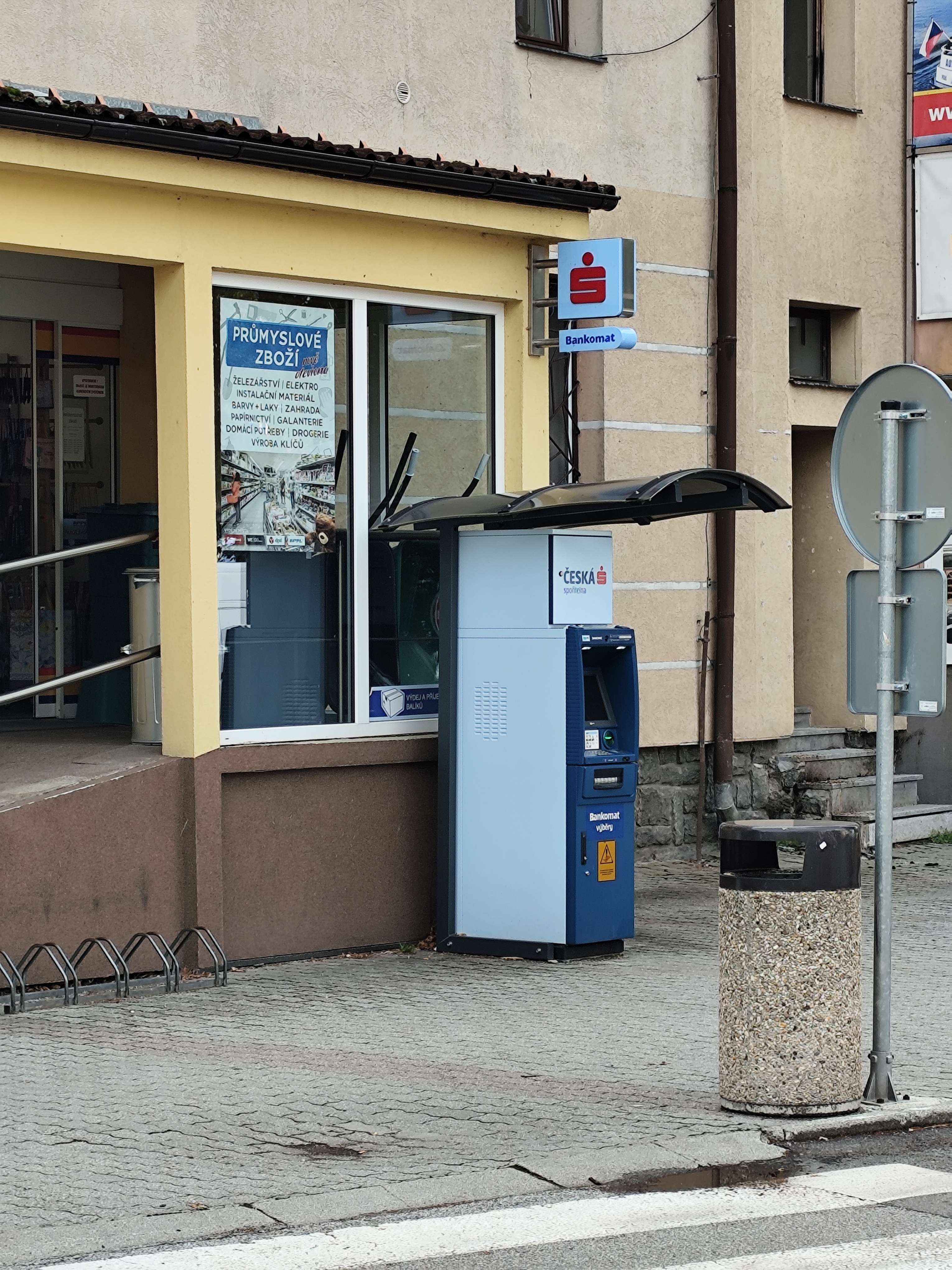 Bankomat České spořitelny foto 2