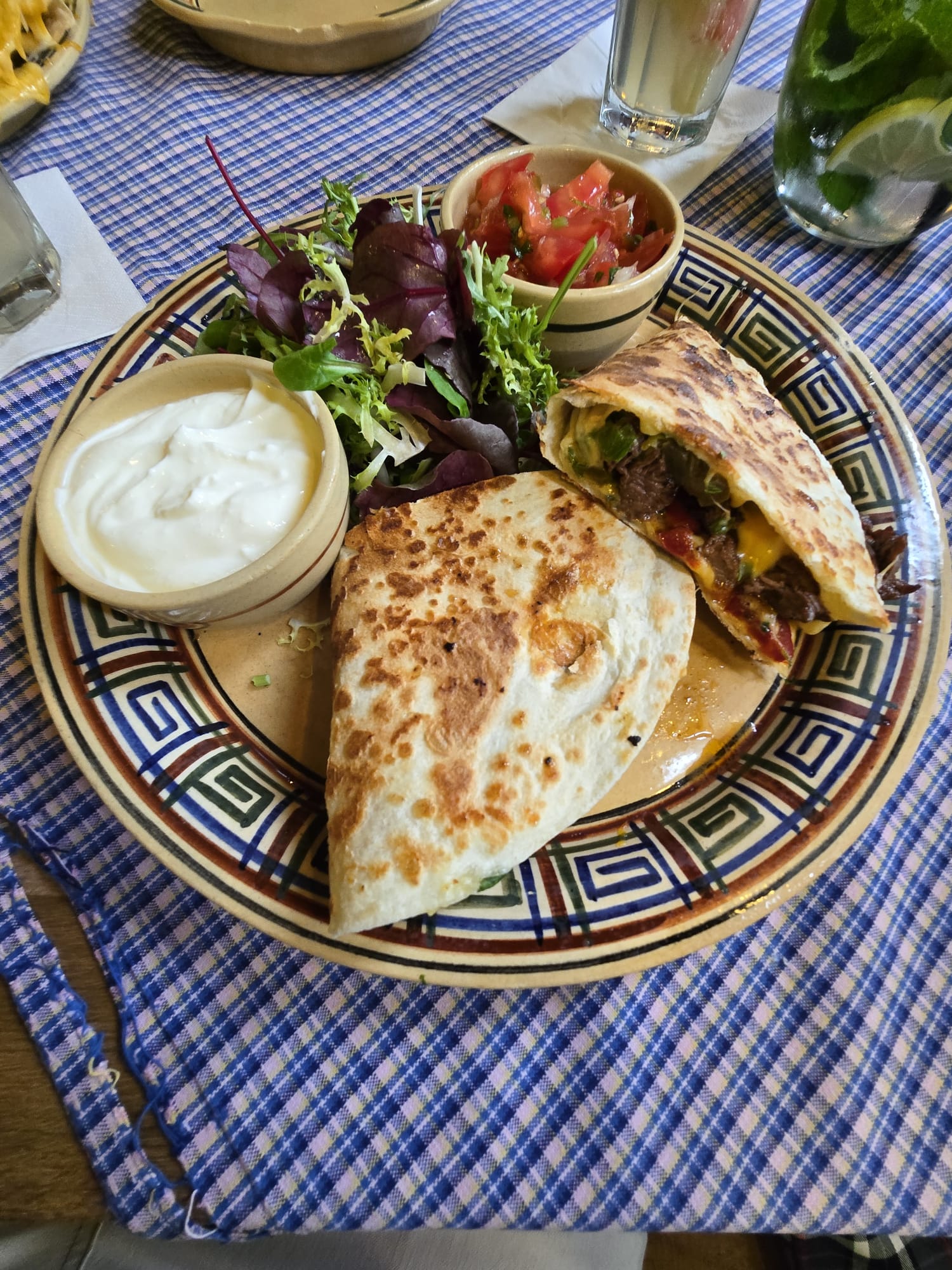 1. mexická restaurace Cantina foto 3