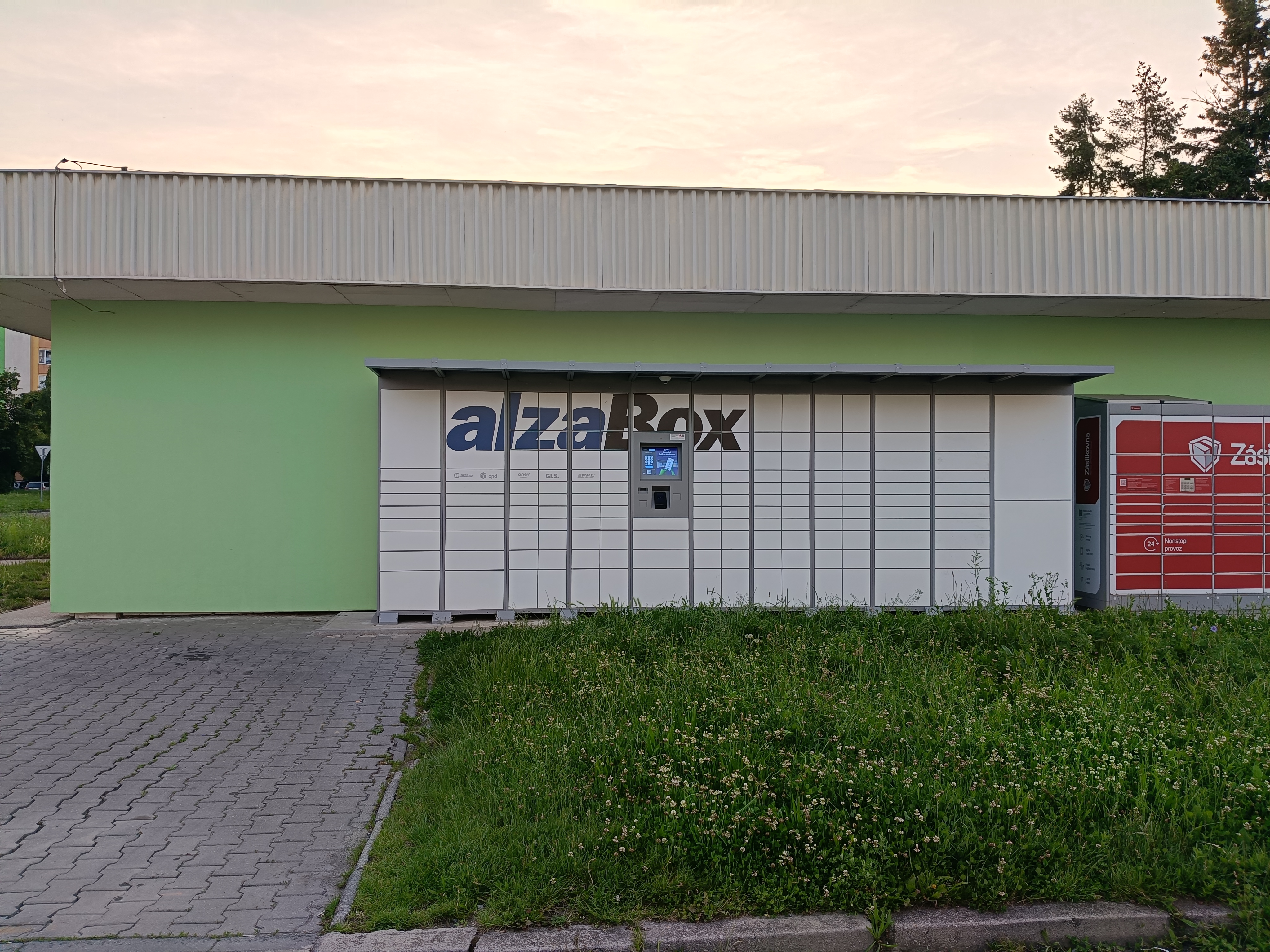 AlzaBox foto 1