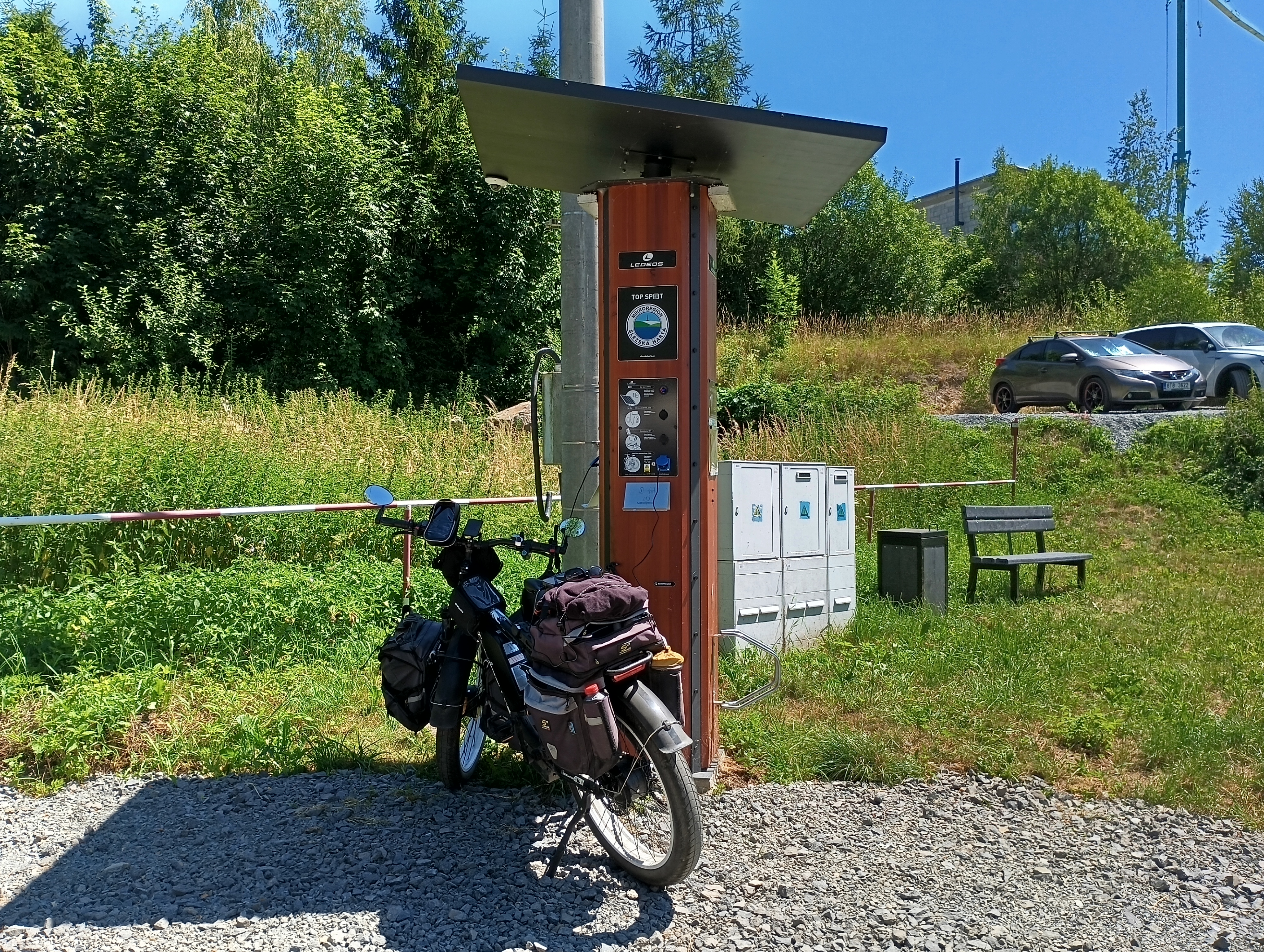 Nabíjecí zásuvka pro elektrokola foto 3