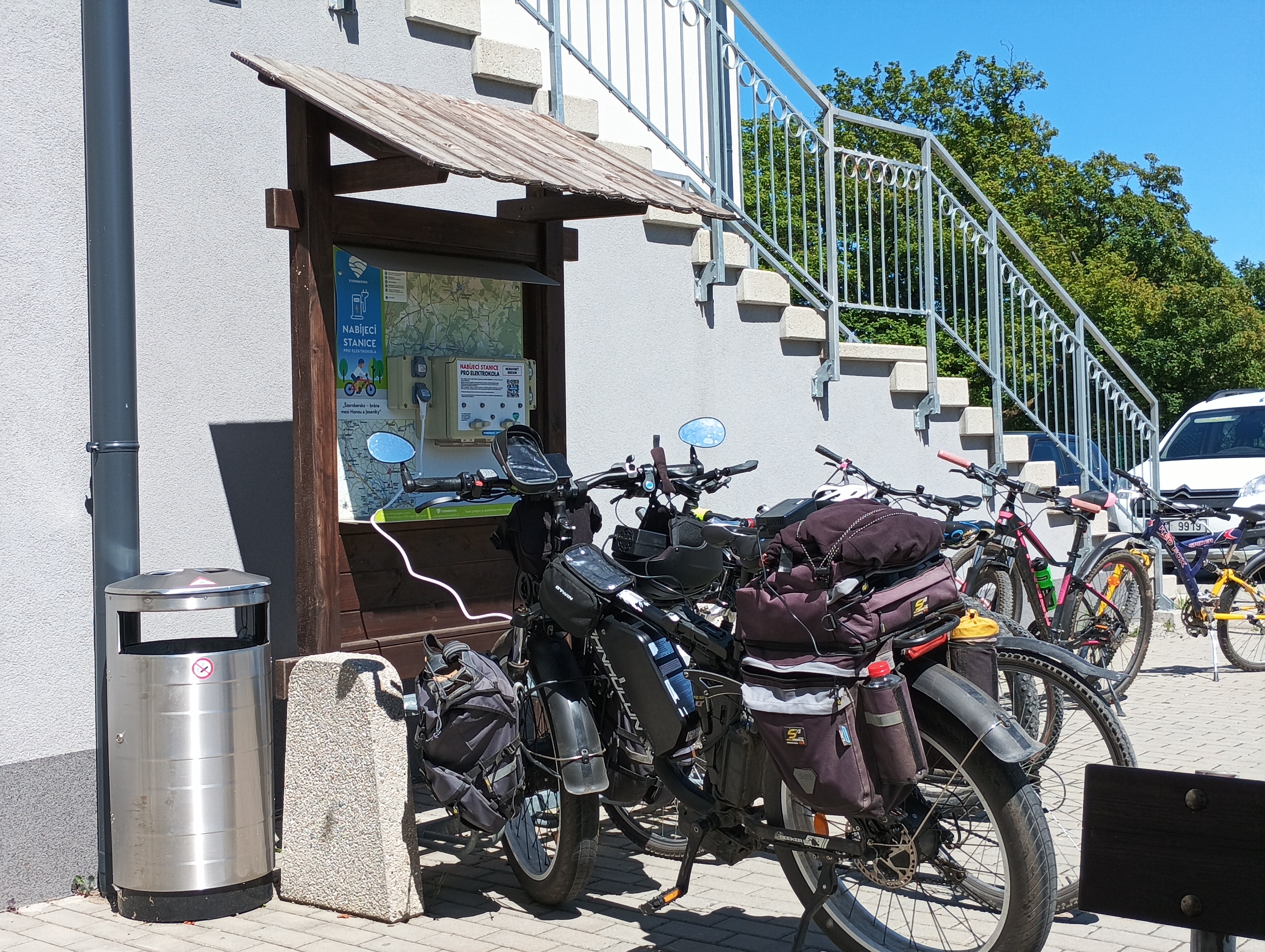 Nabíjecí stanice Restaurace U Medvěda foto 6