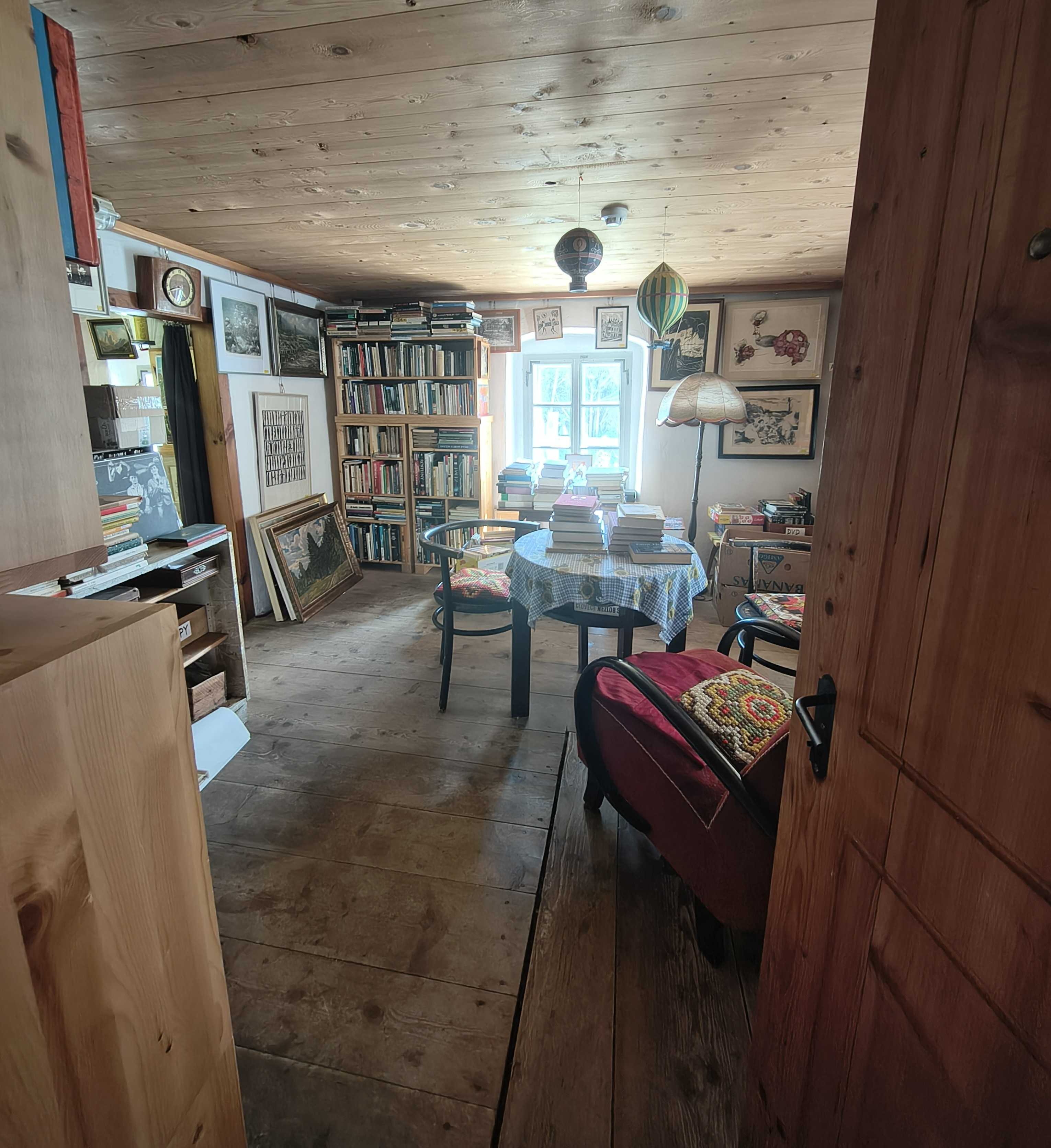 Antikvariát Štáflova chalupa foto 3