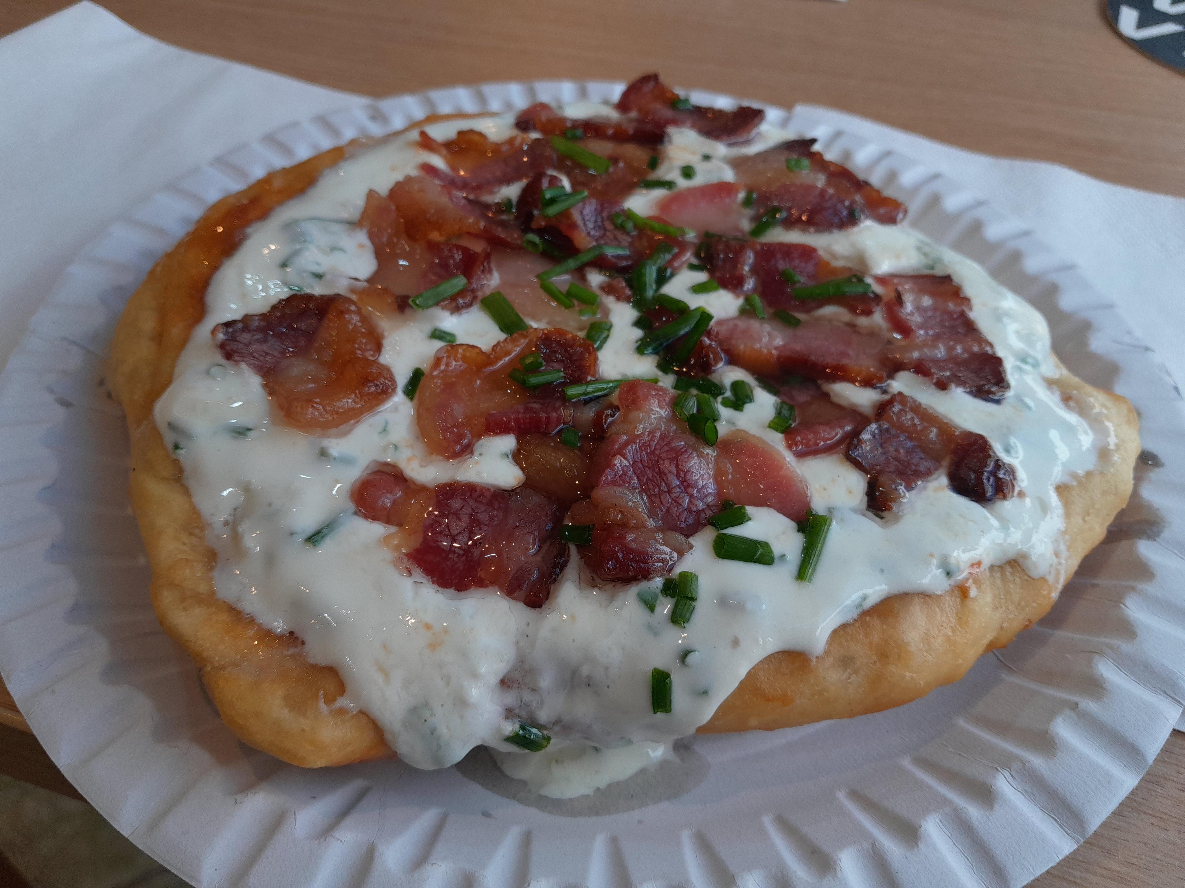 Finom langoš & cuisine bistro foto 3