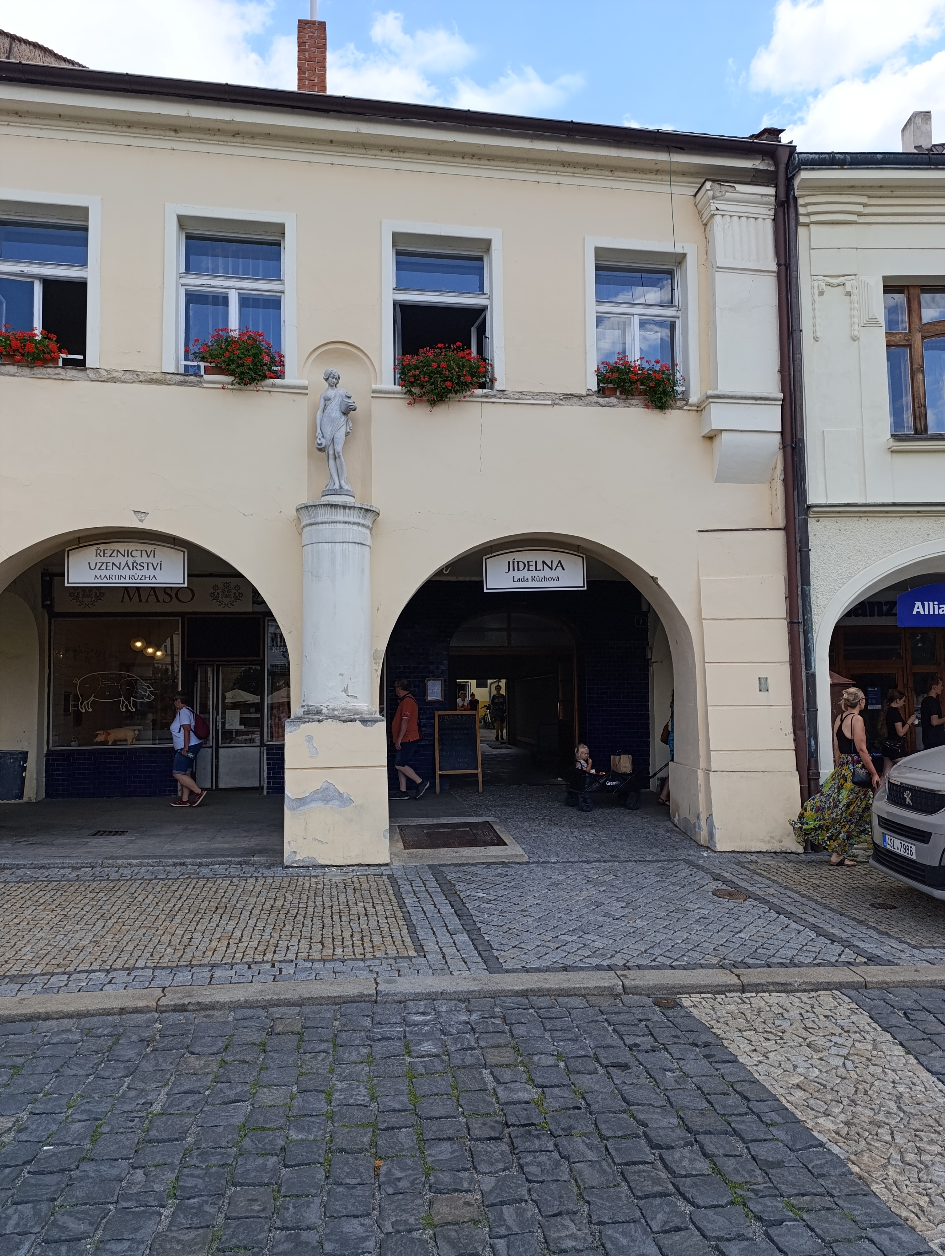 Jídelna v centru města foto 3
