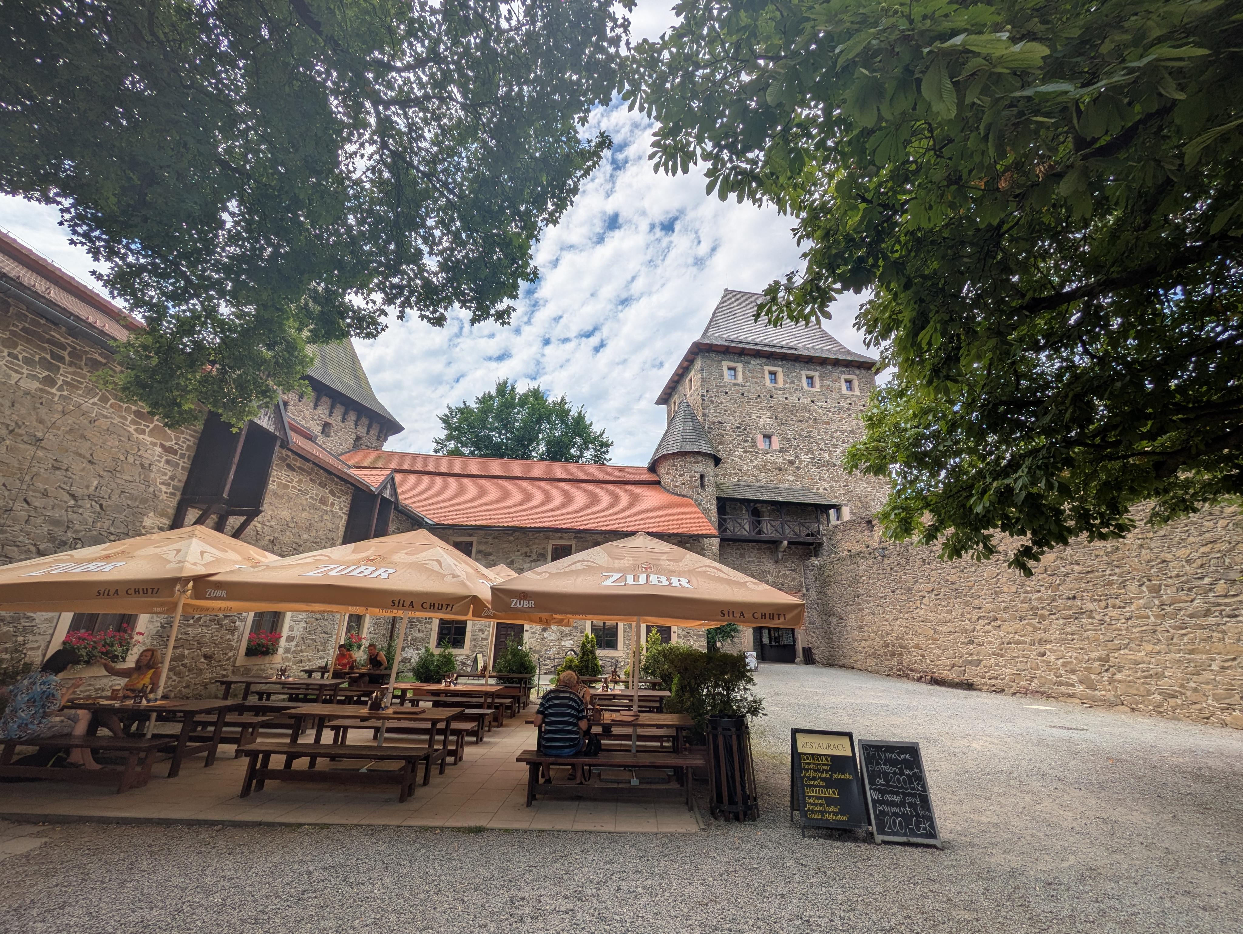 Hradní restaurace Helfštýnská Holba foto 2