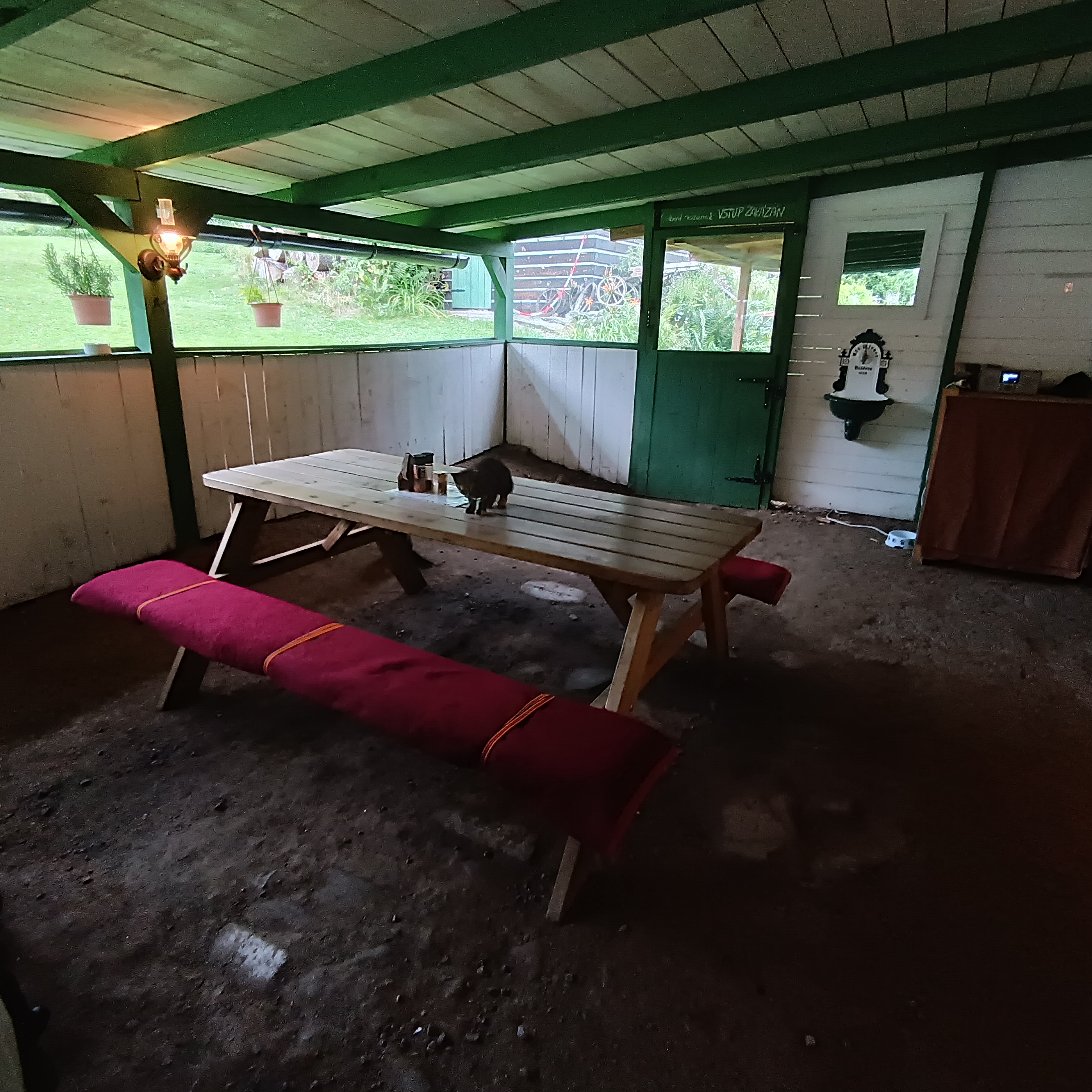 Občerstvení Ve stáji foto 3