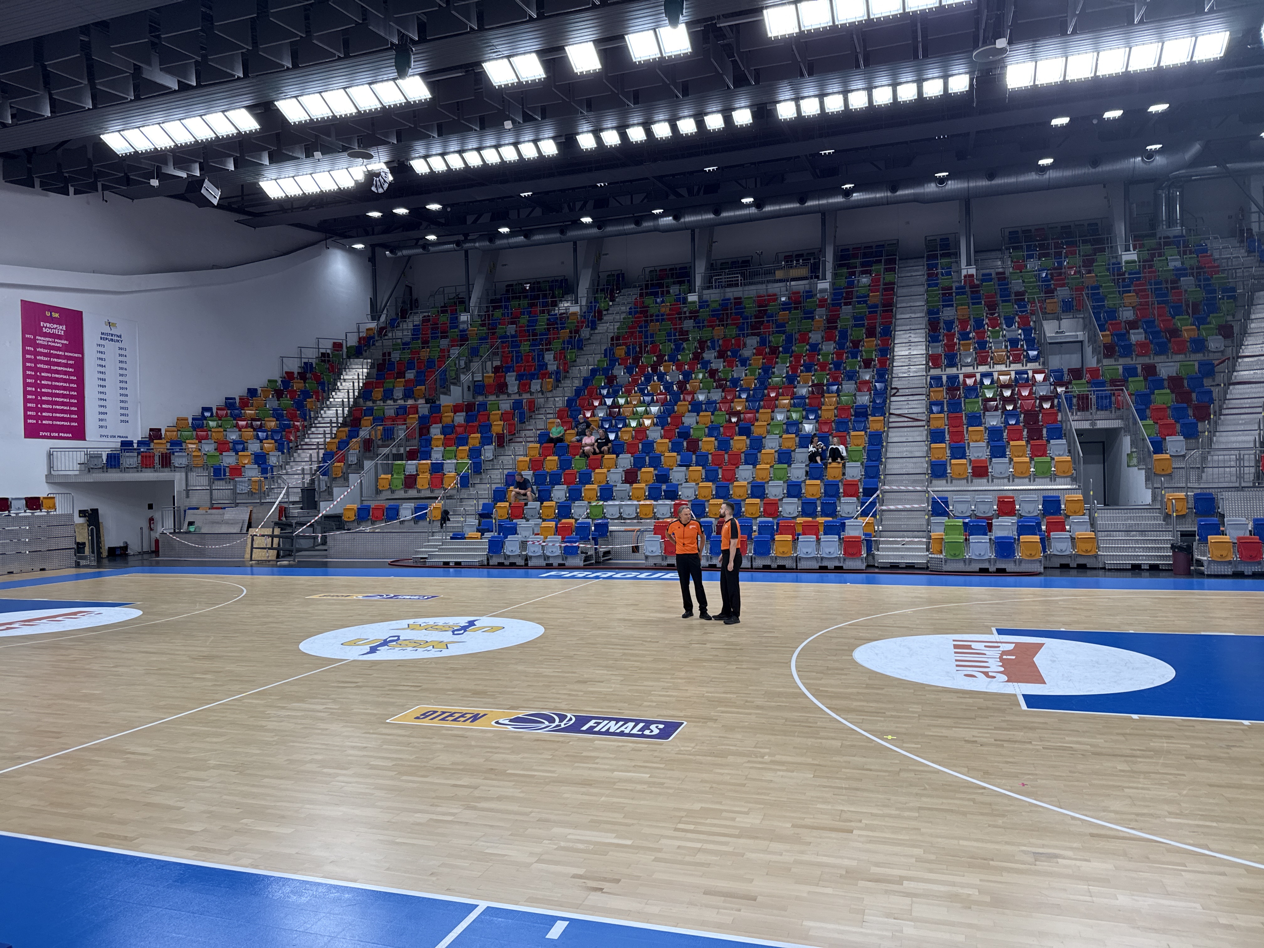 Sportovní hala Královka foto 2