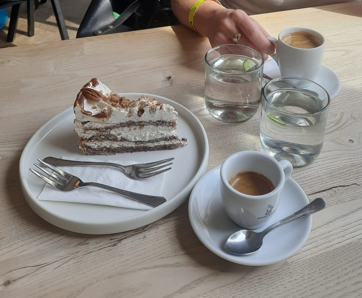 Kavárna Bez konceptu foto 6