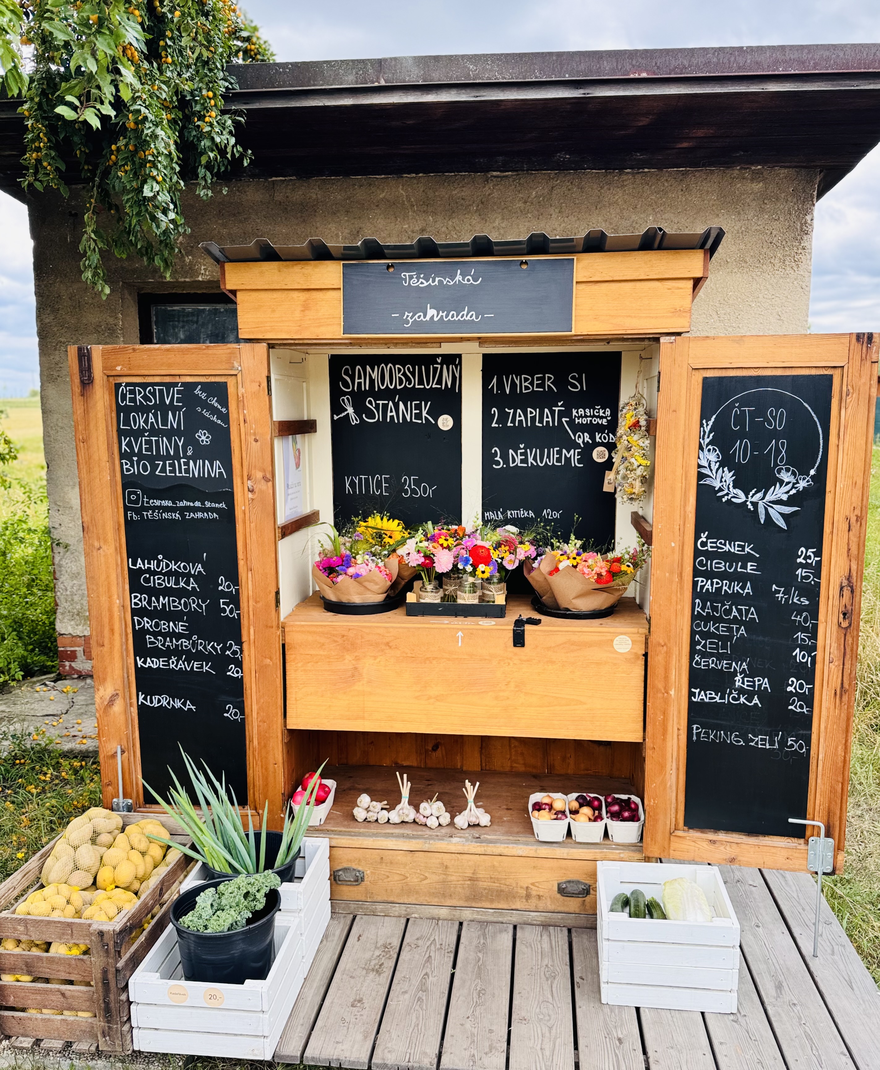 Samoobslužný květinový stánek - Těšínská zahrada foto 2