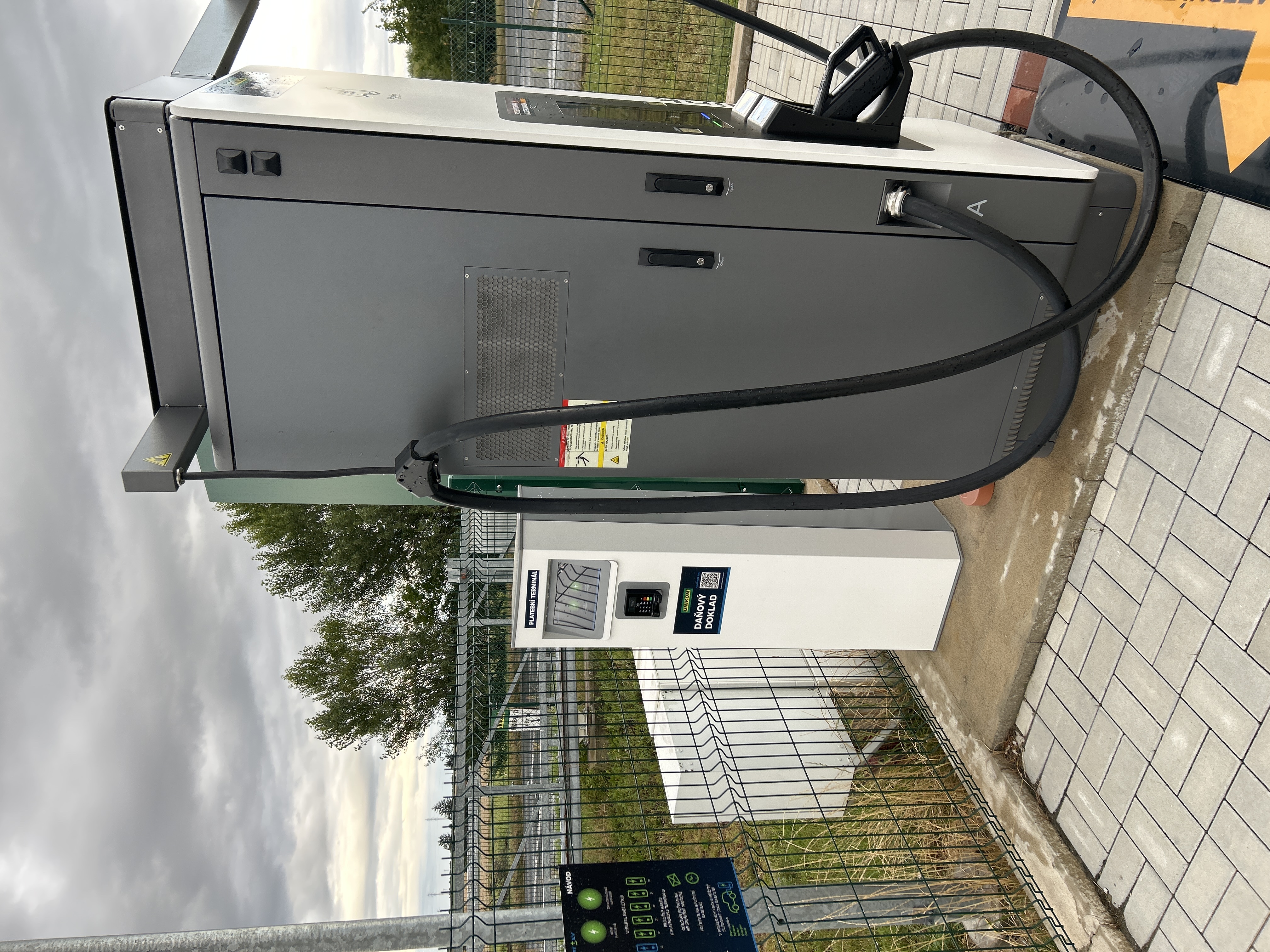UNIKOM nabíjecí stanice 180 kW foto 2