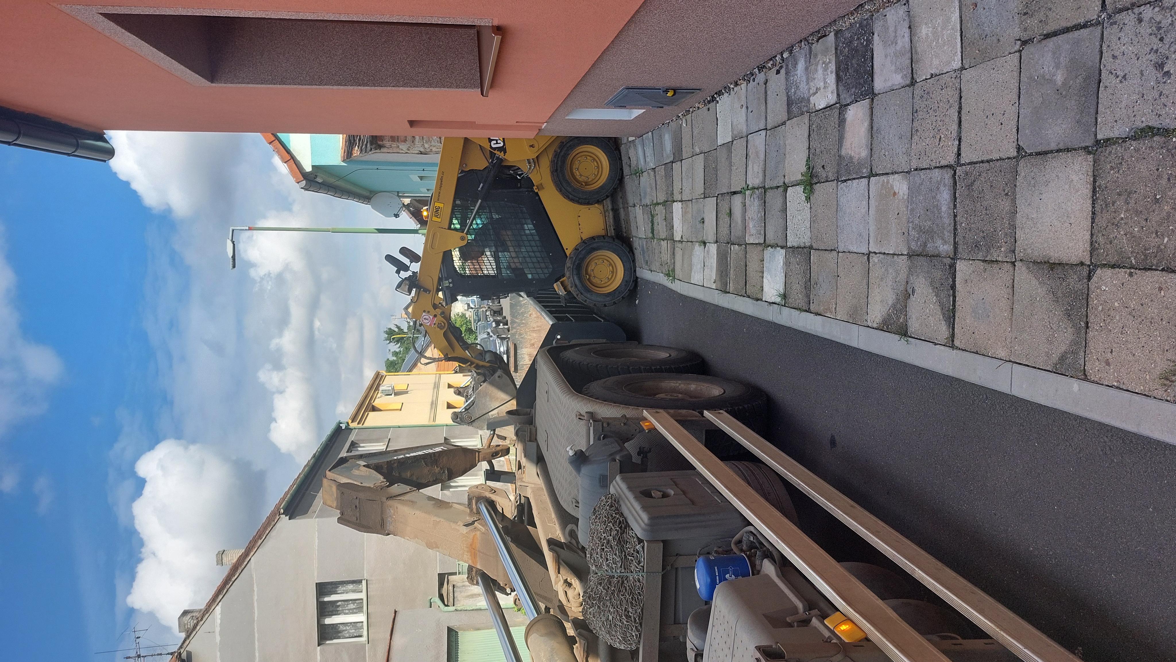 Petr Jung - zemní práce a autodoprava foto 2