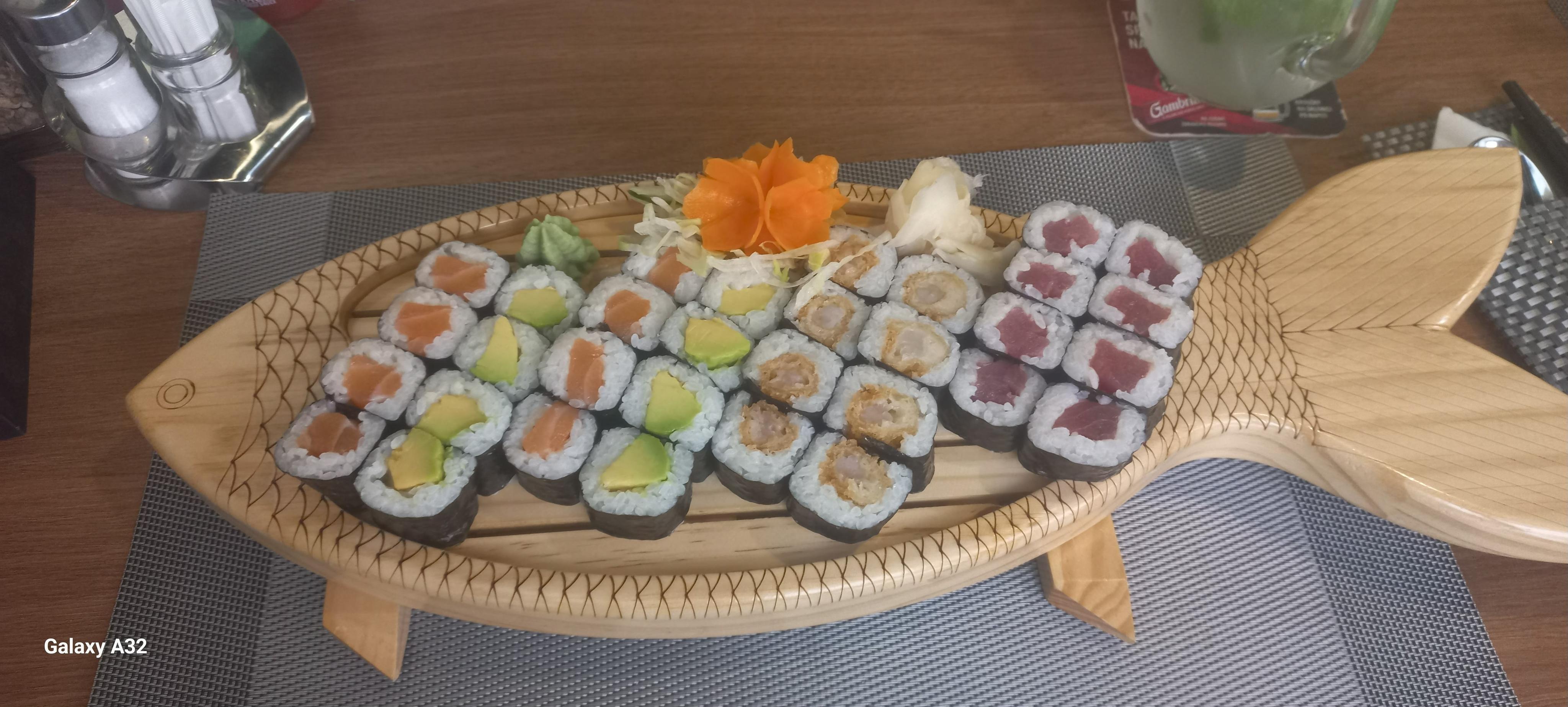 Yomy sushi foto 3