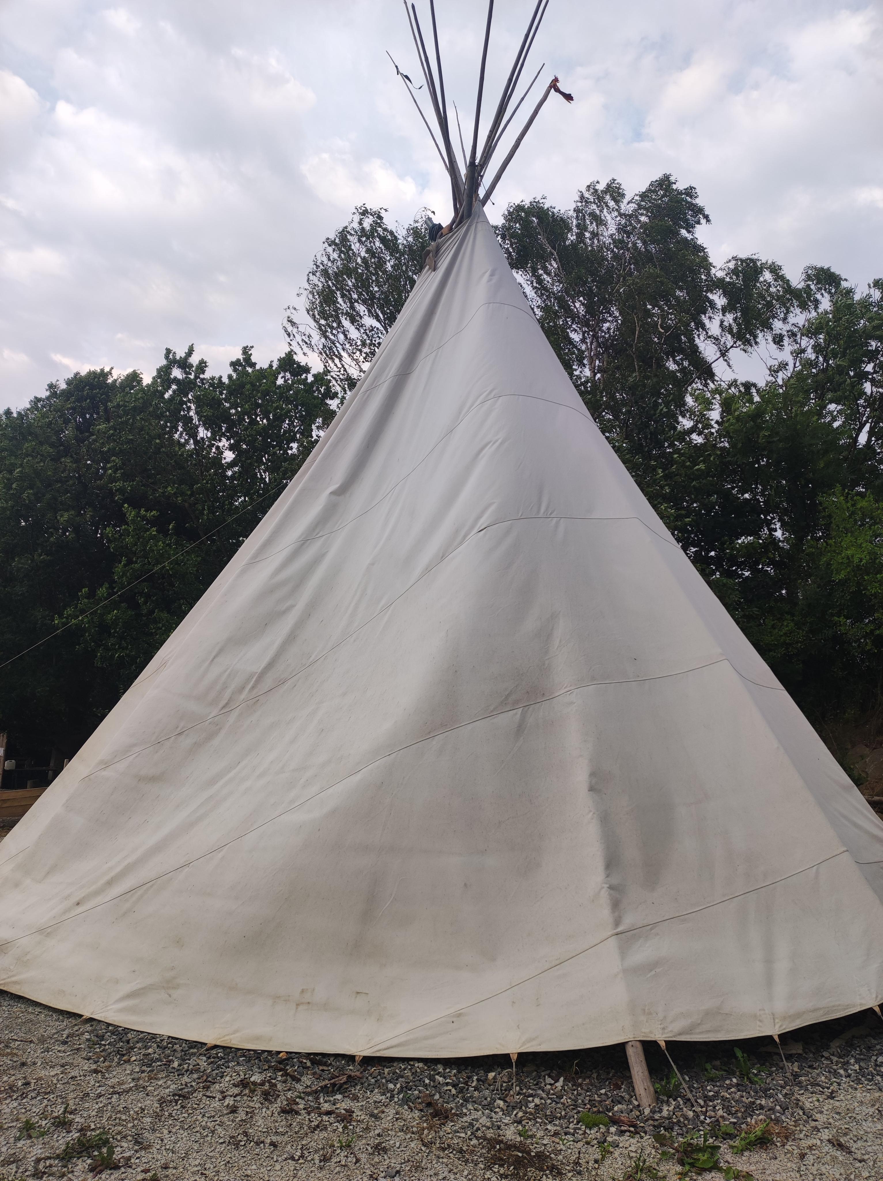 Ve stanu, vstanu - Teepee, glamp foto 5