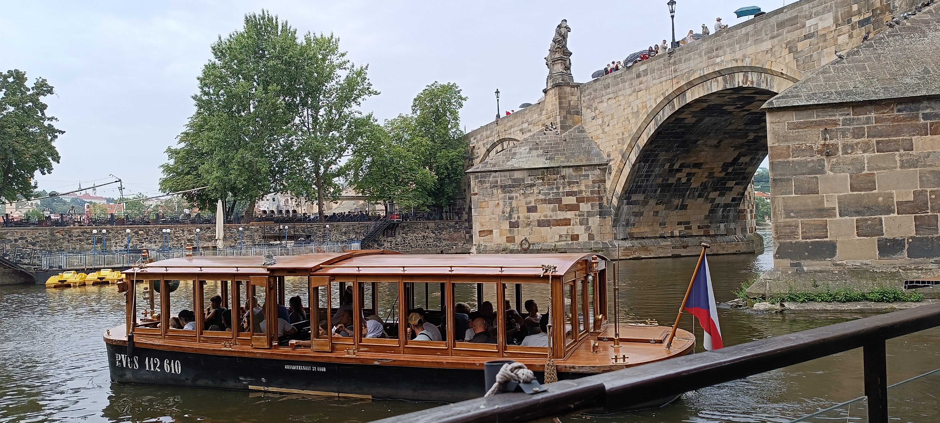 Charles Bridge restaurant foto 6