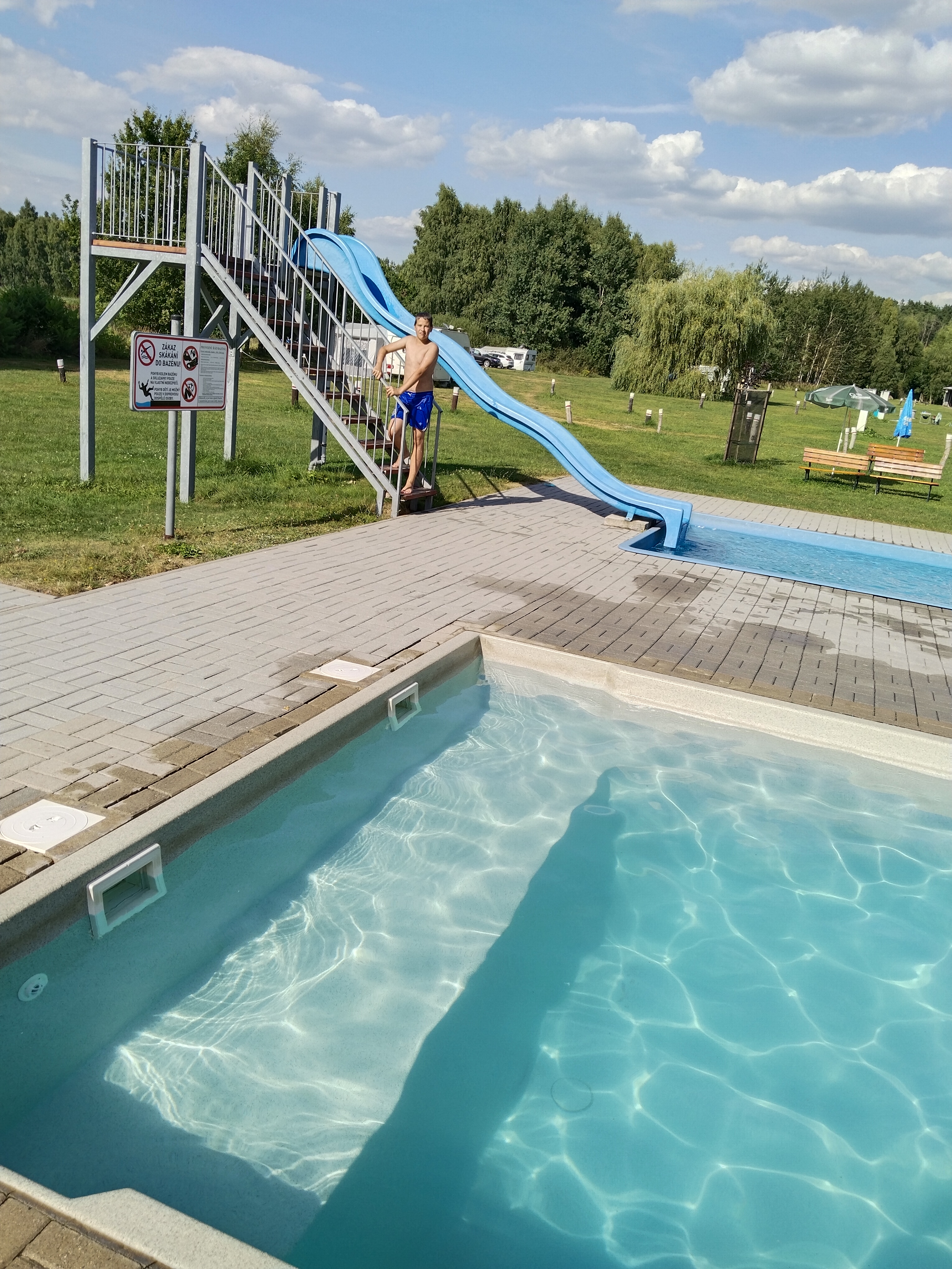 Autokempink Osika foto 2