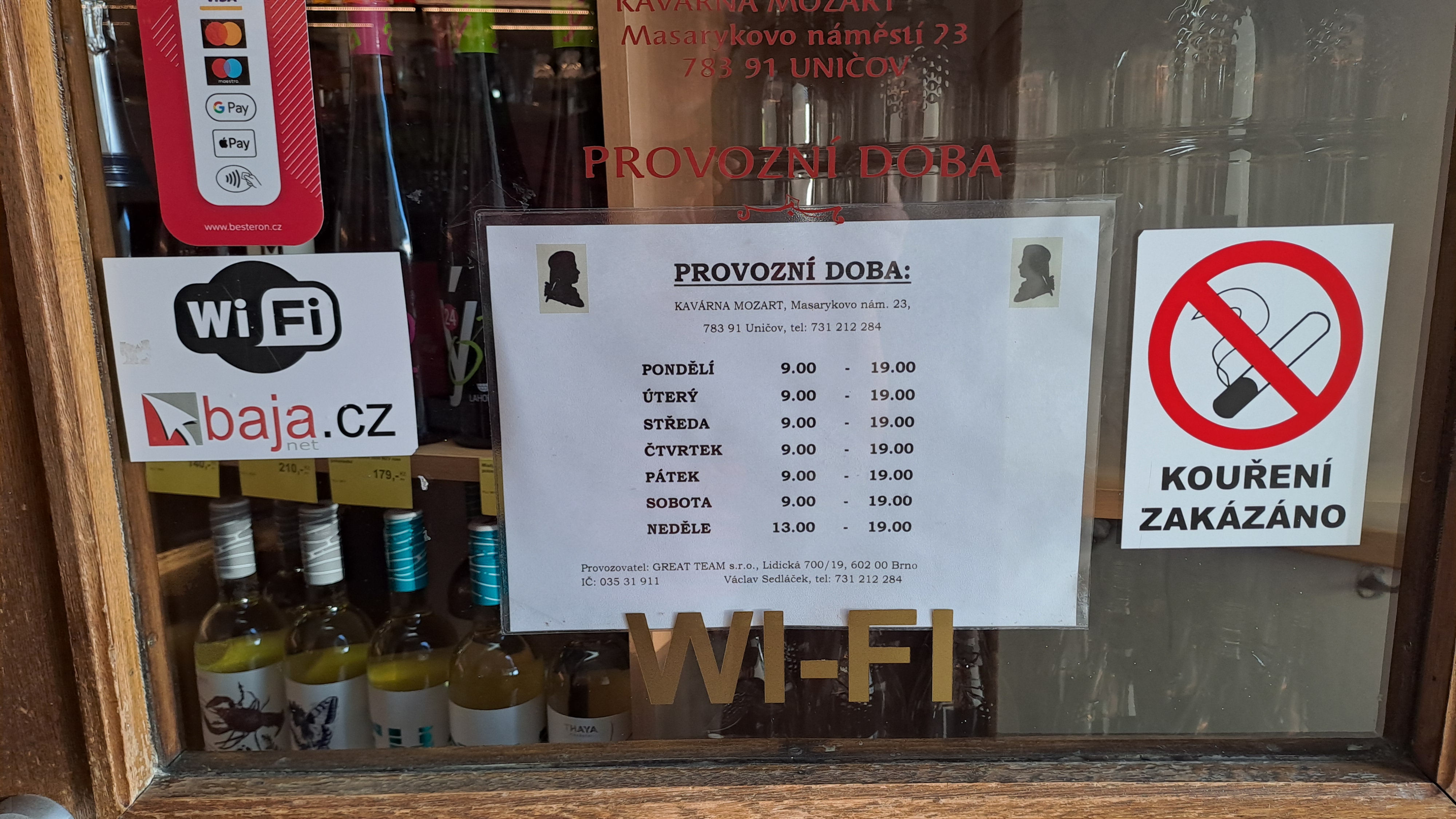 Kavárna a vinotéka Mozart foto 2