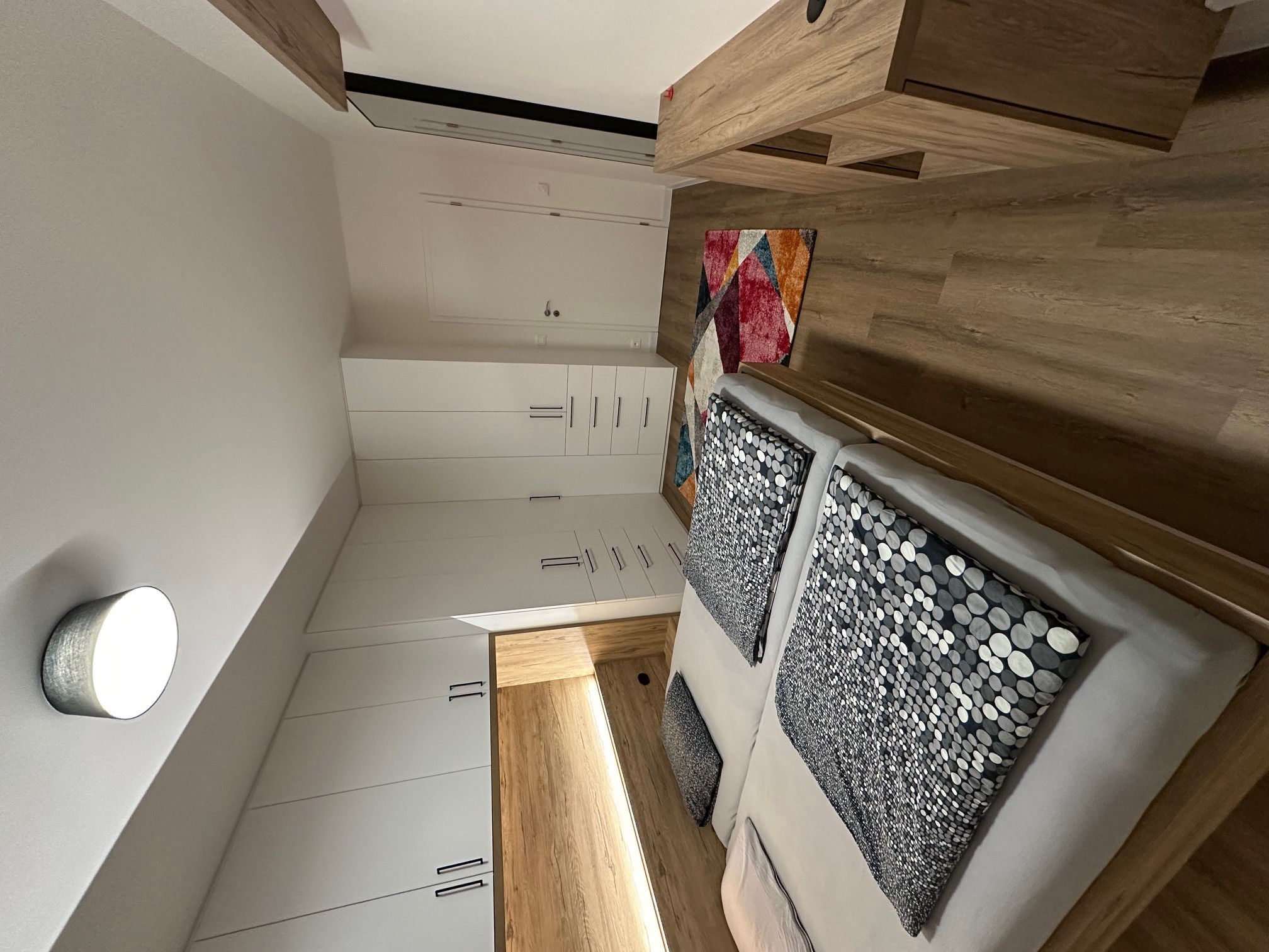 IBIS - skříně na míru foto 3