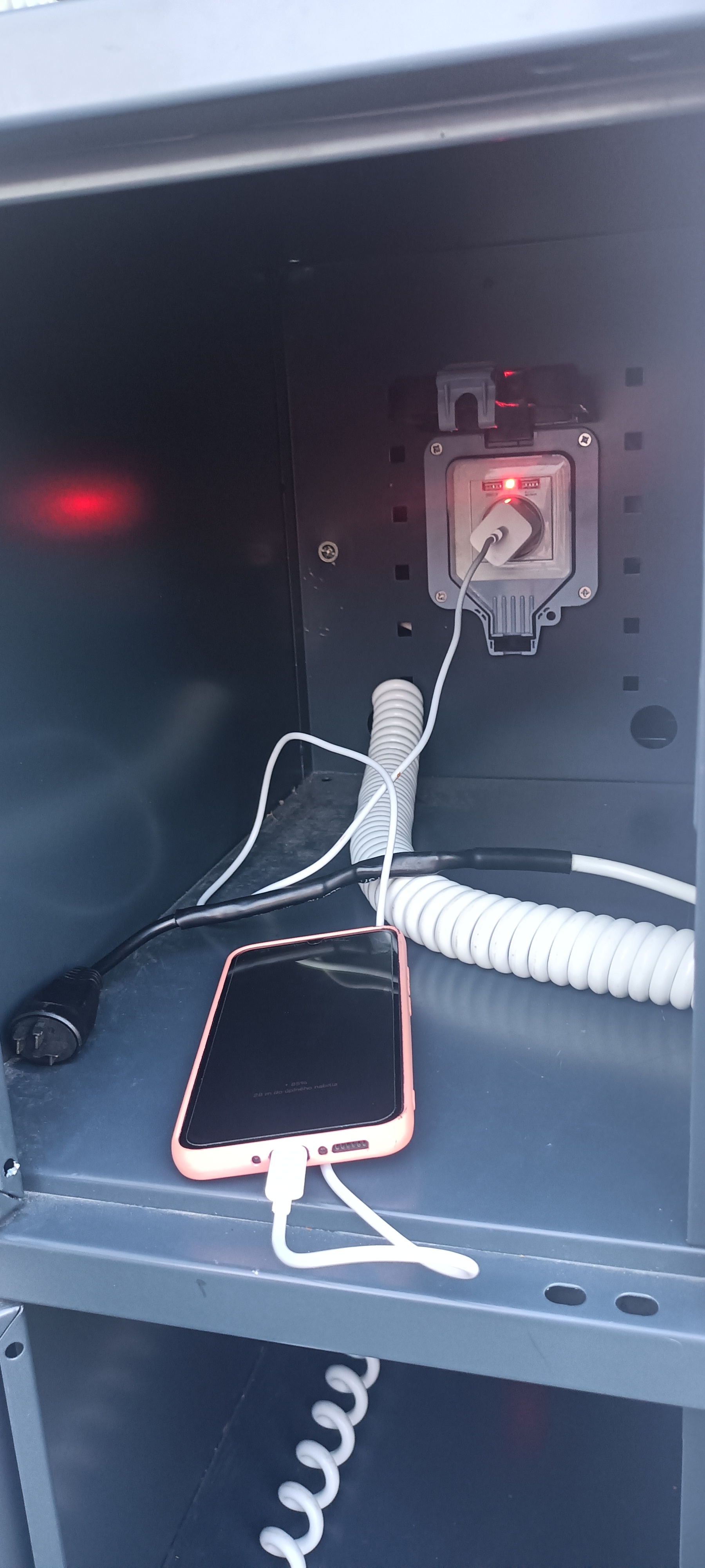 Nabíjecí stanice pro elektrokola Bojkovice foto 2
