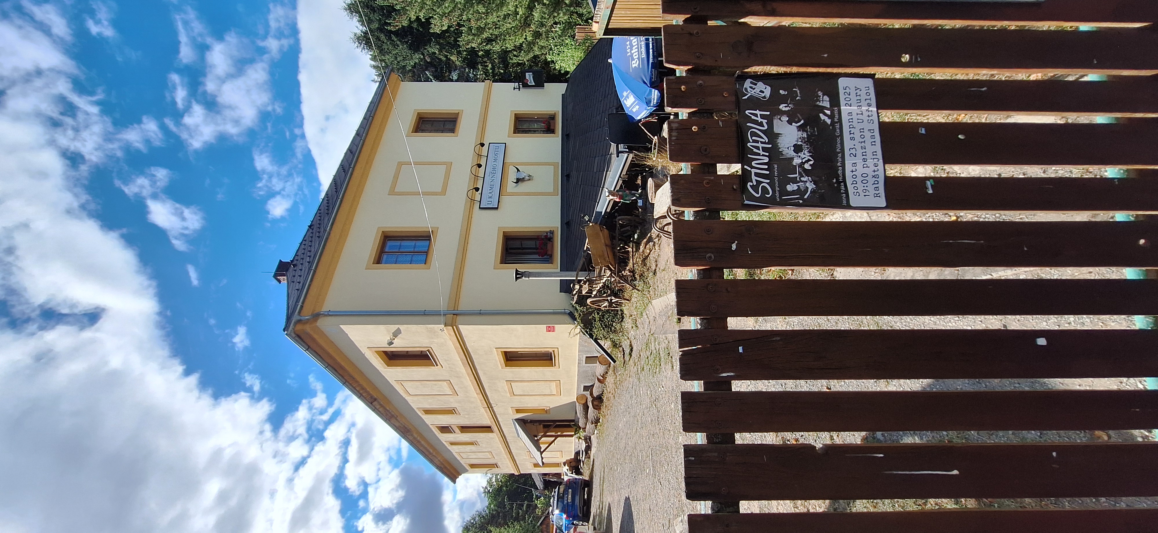 Klub Hubert - Hostinec u kamenného mostu foto 4
