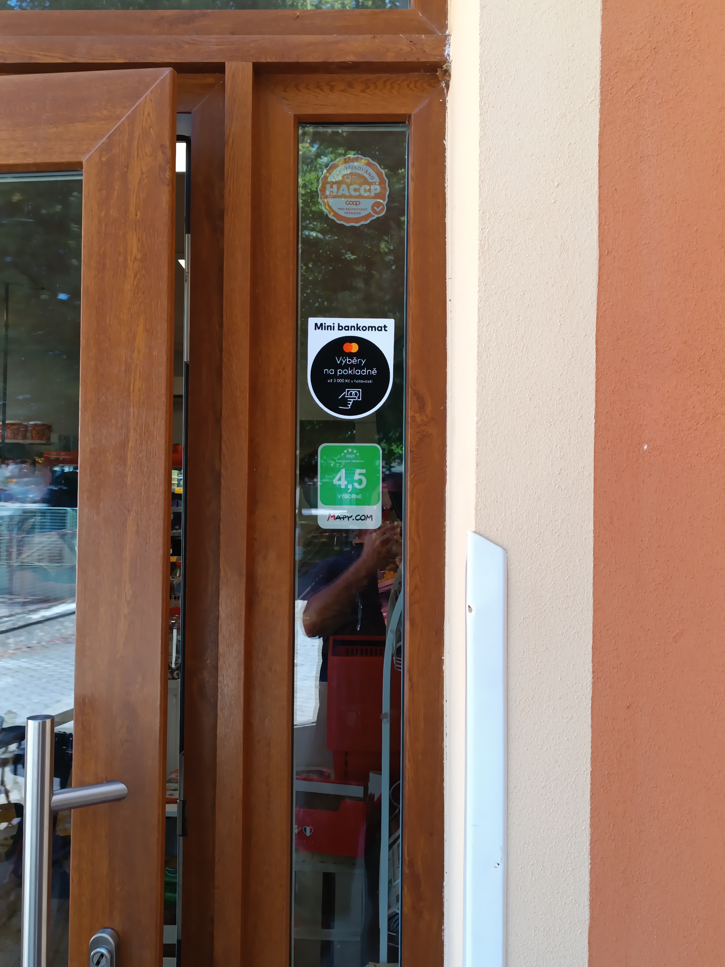 JEDNOTA, spotřební družstvo, Moravský Krumlov – COOP foto 5