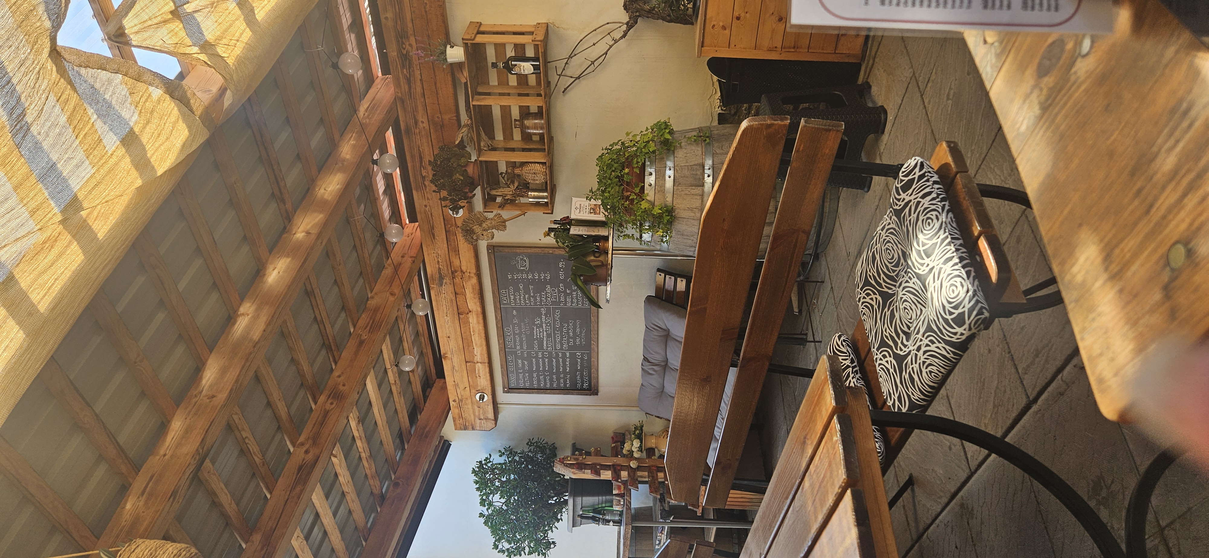 Mini bistro - Vinotéka u Dušků foto 6