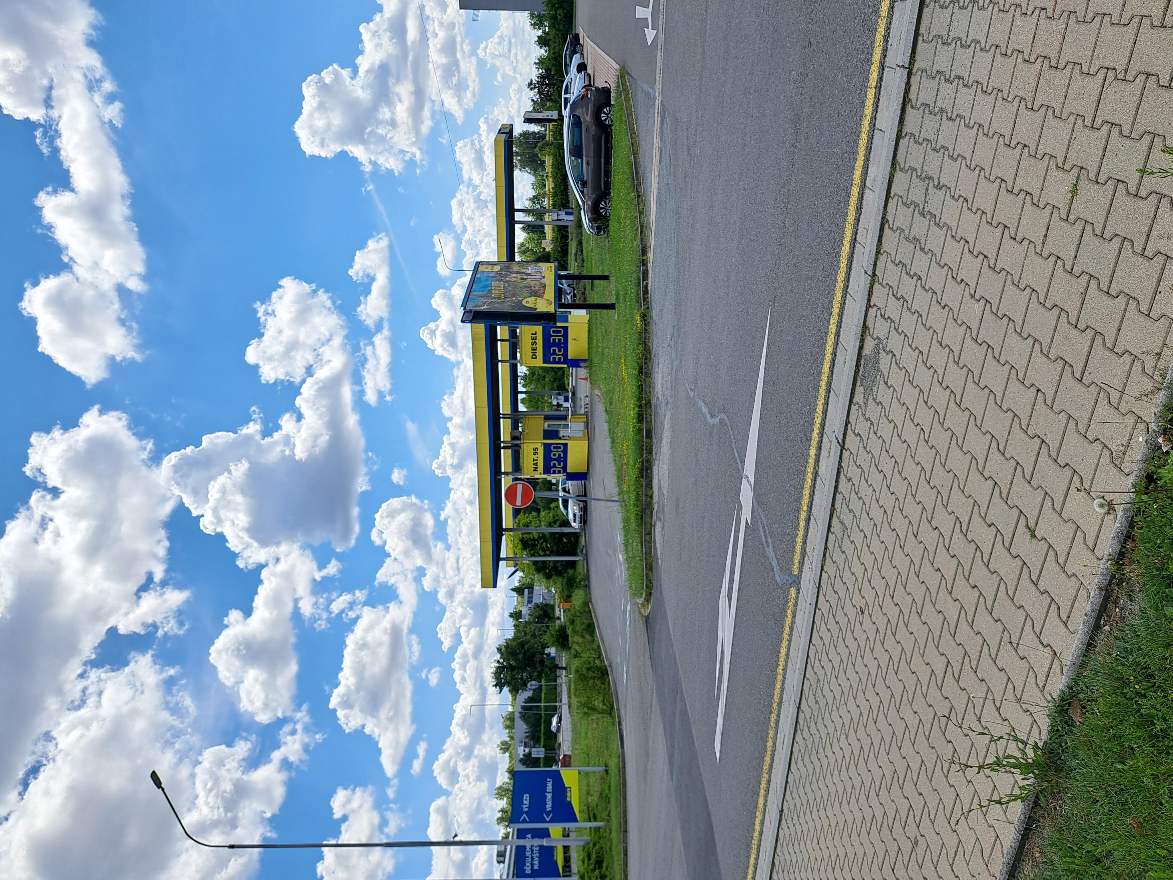 MAKRO Čerpací stanice foto 2
