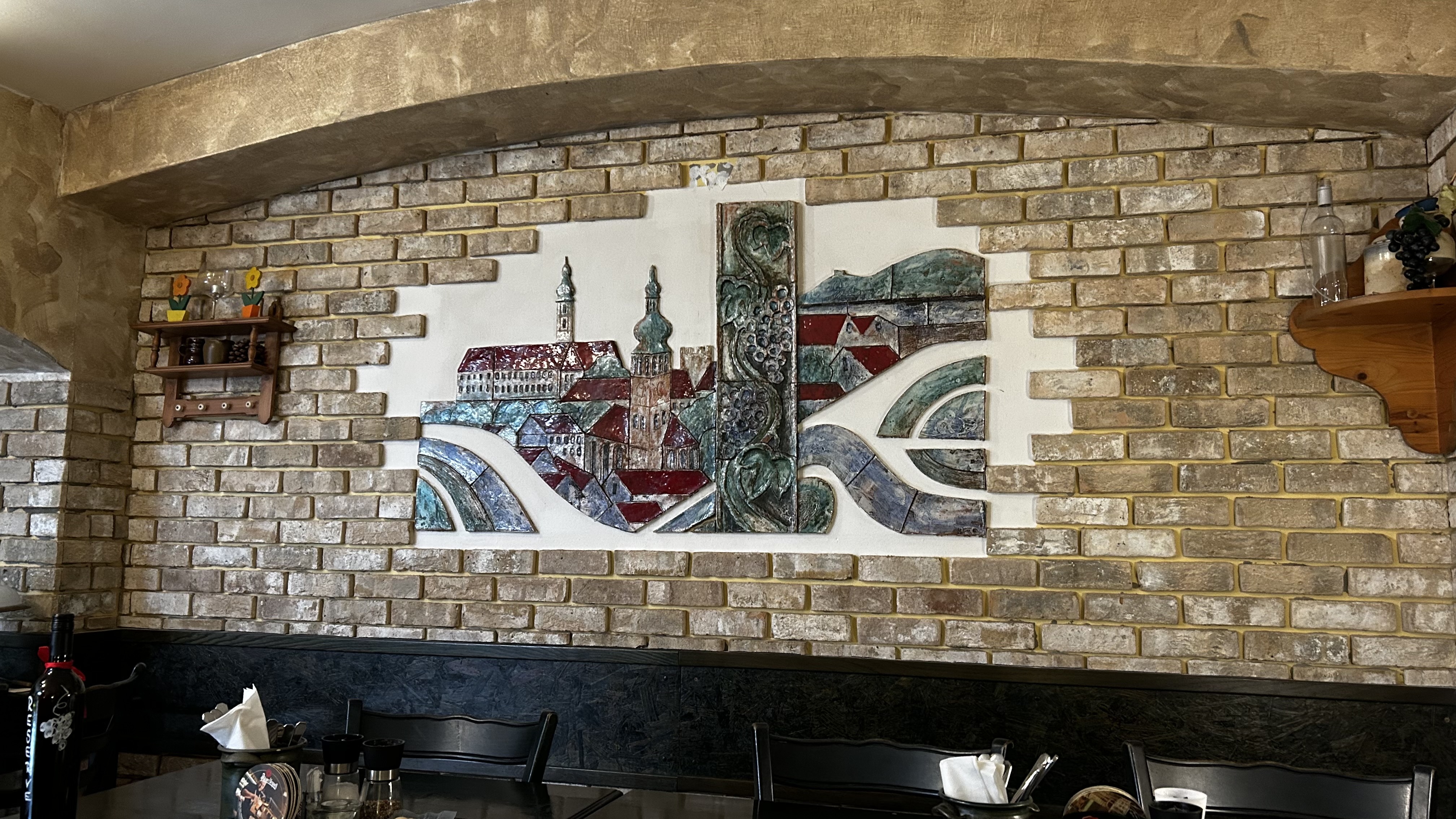 Restaurace Mikulovská vinárna foto 2