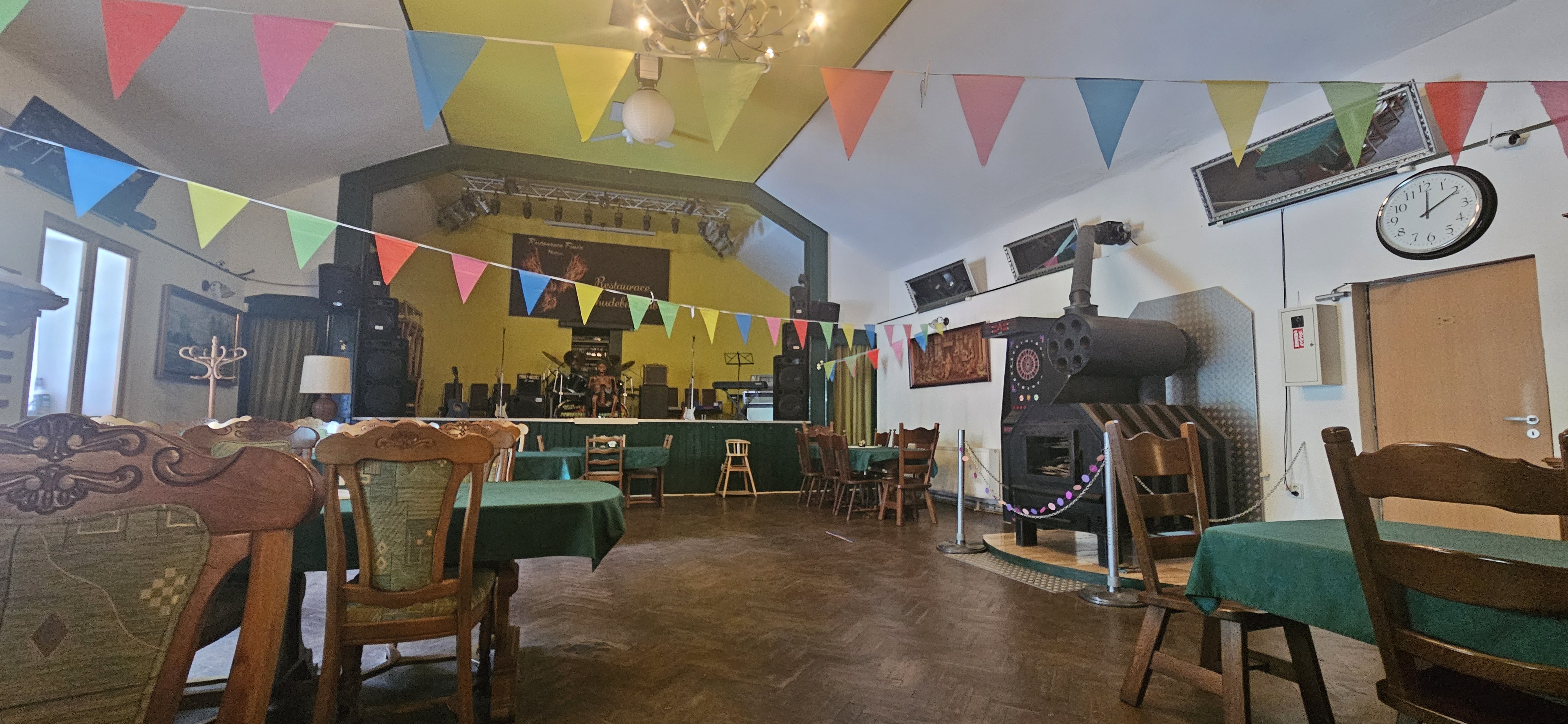 Restaurace Fénix Měděnec foto 2
