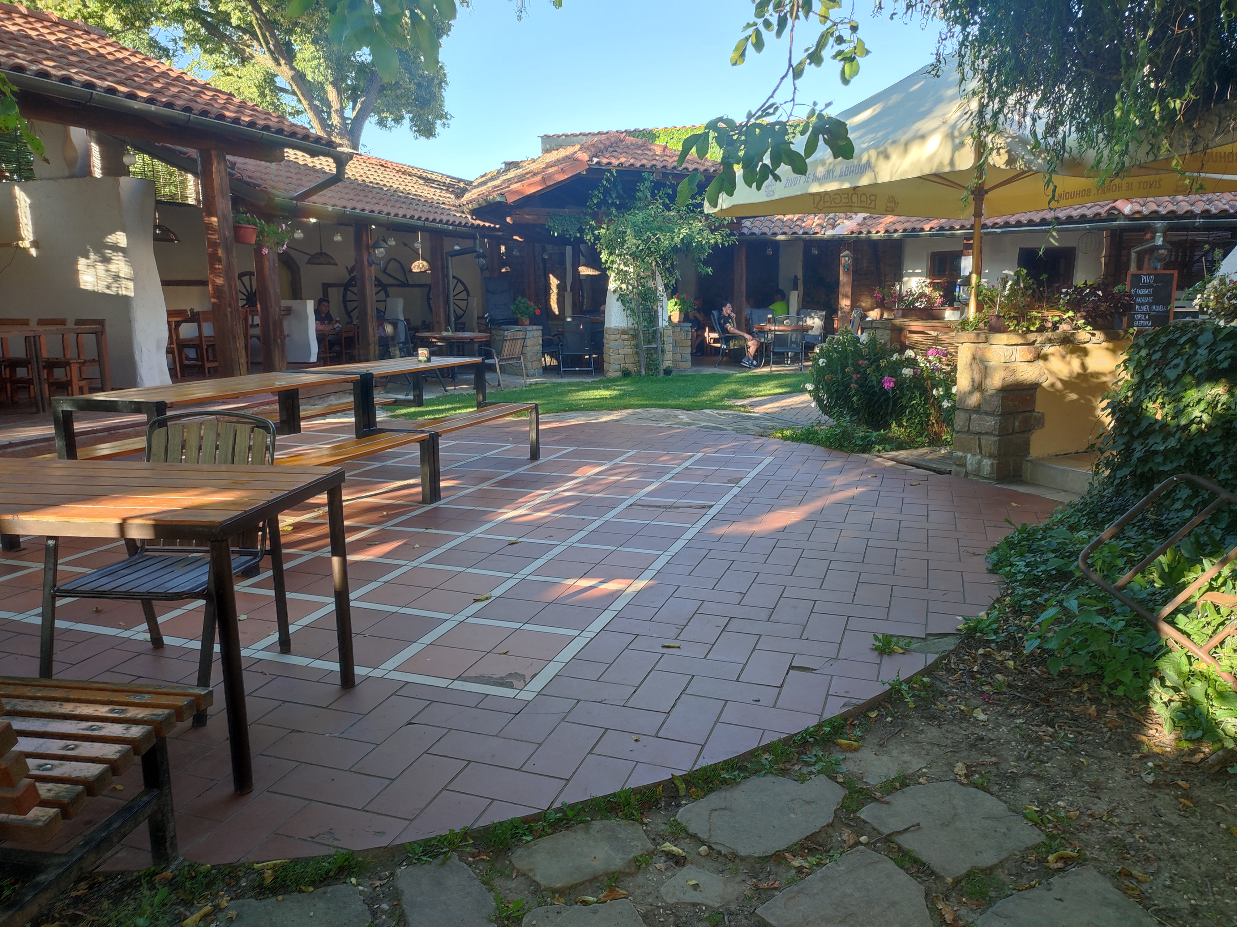 Hospoda Pod Kaštany foto 3