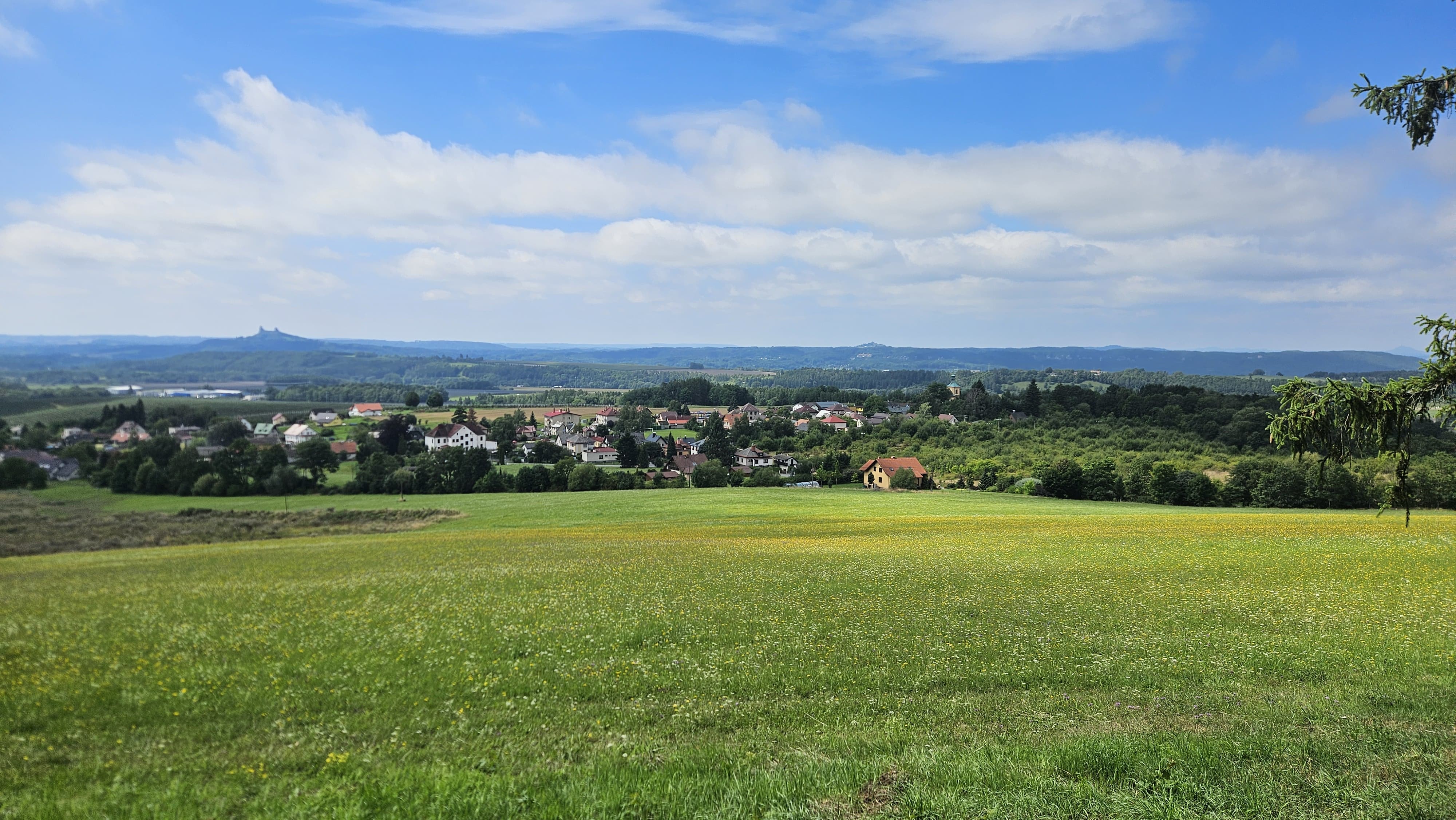 Tatobity - obecní úřad foto 2