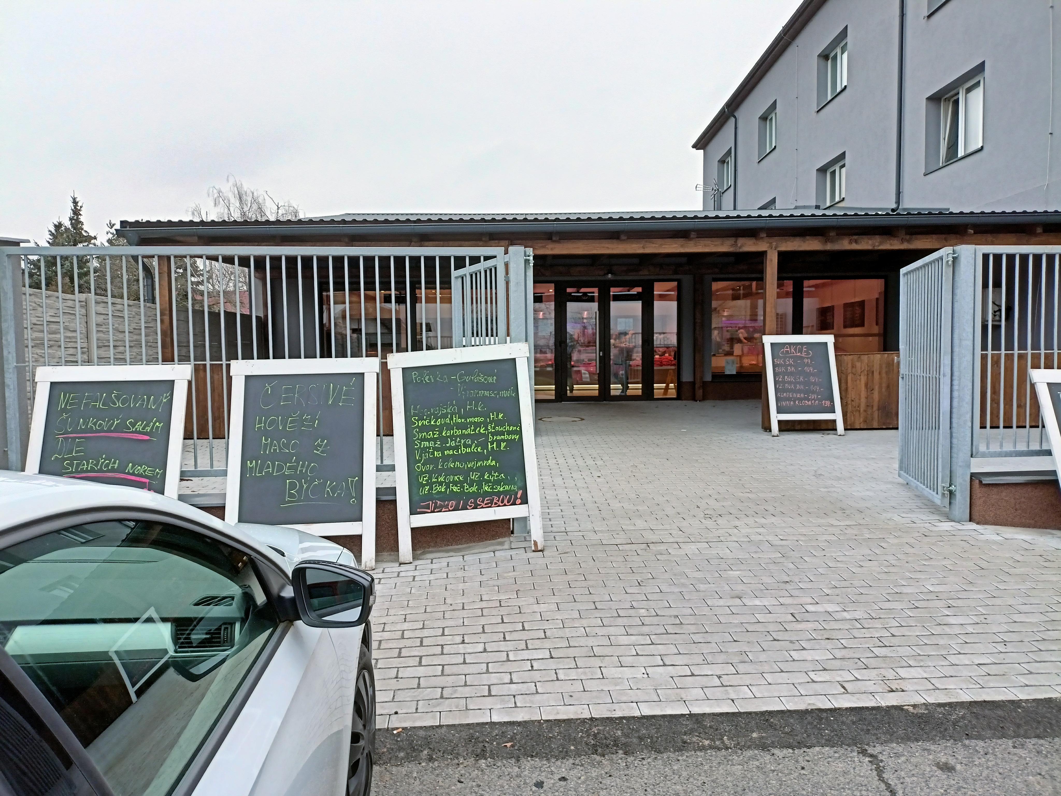 ŘEZNICTVÍ & UZENÁŘSTVÍ VG a jatka foto 5