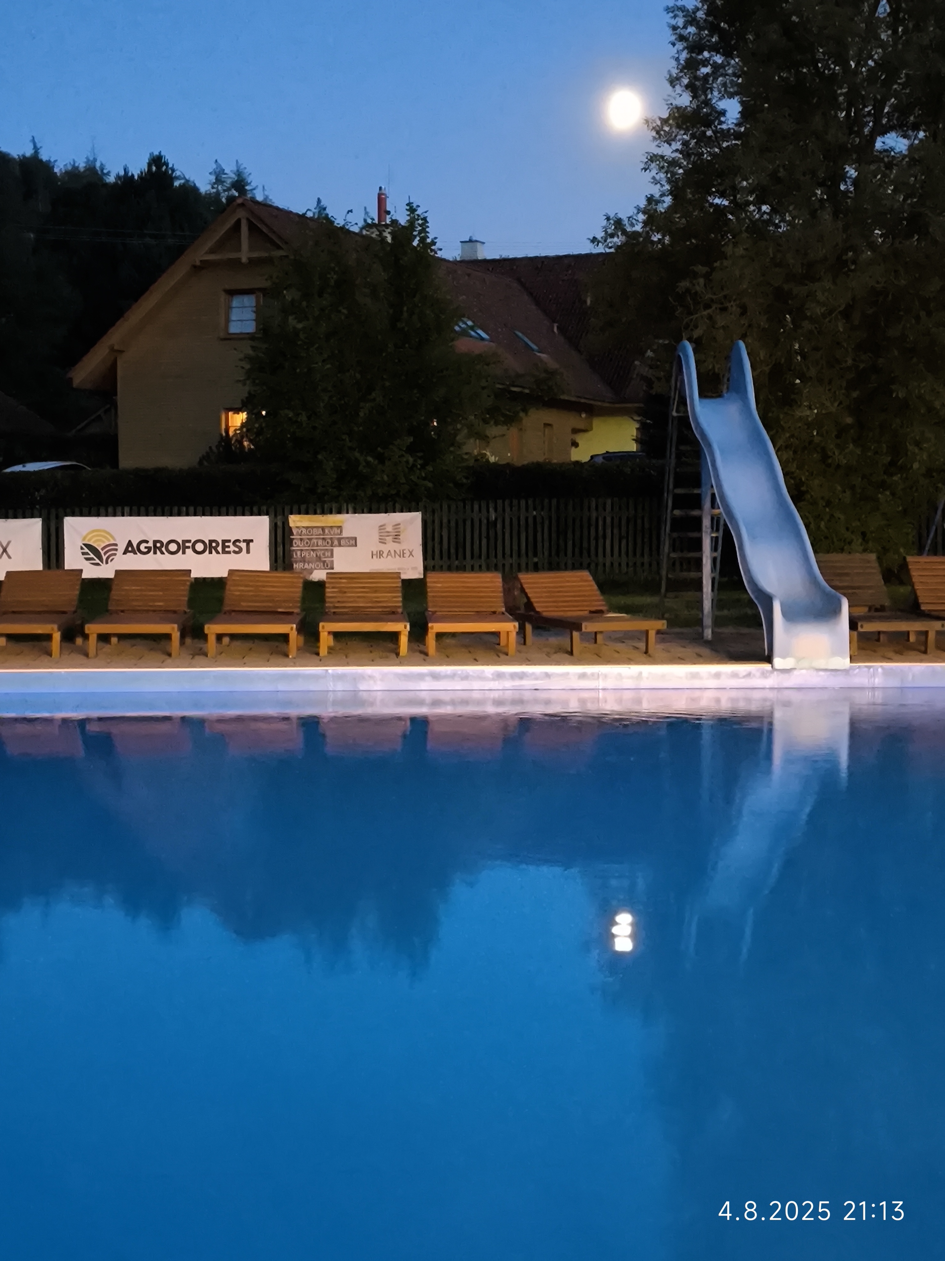 Občerstvení koupaliště Nová Pláň foto 6