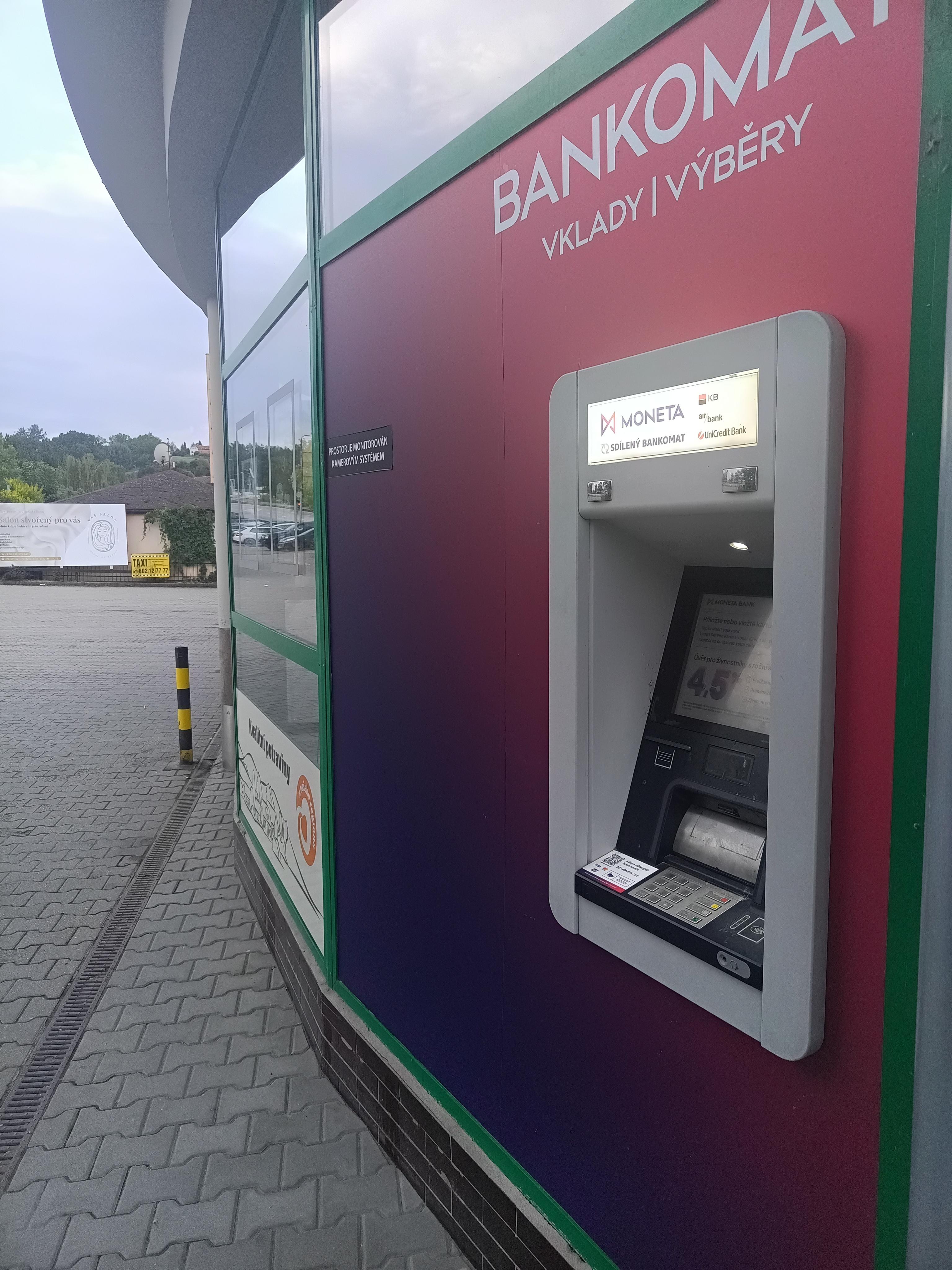 Bankomat MONETA Bank vkladový foto 2