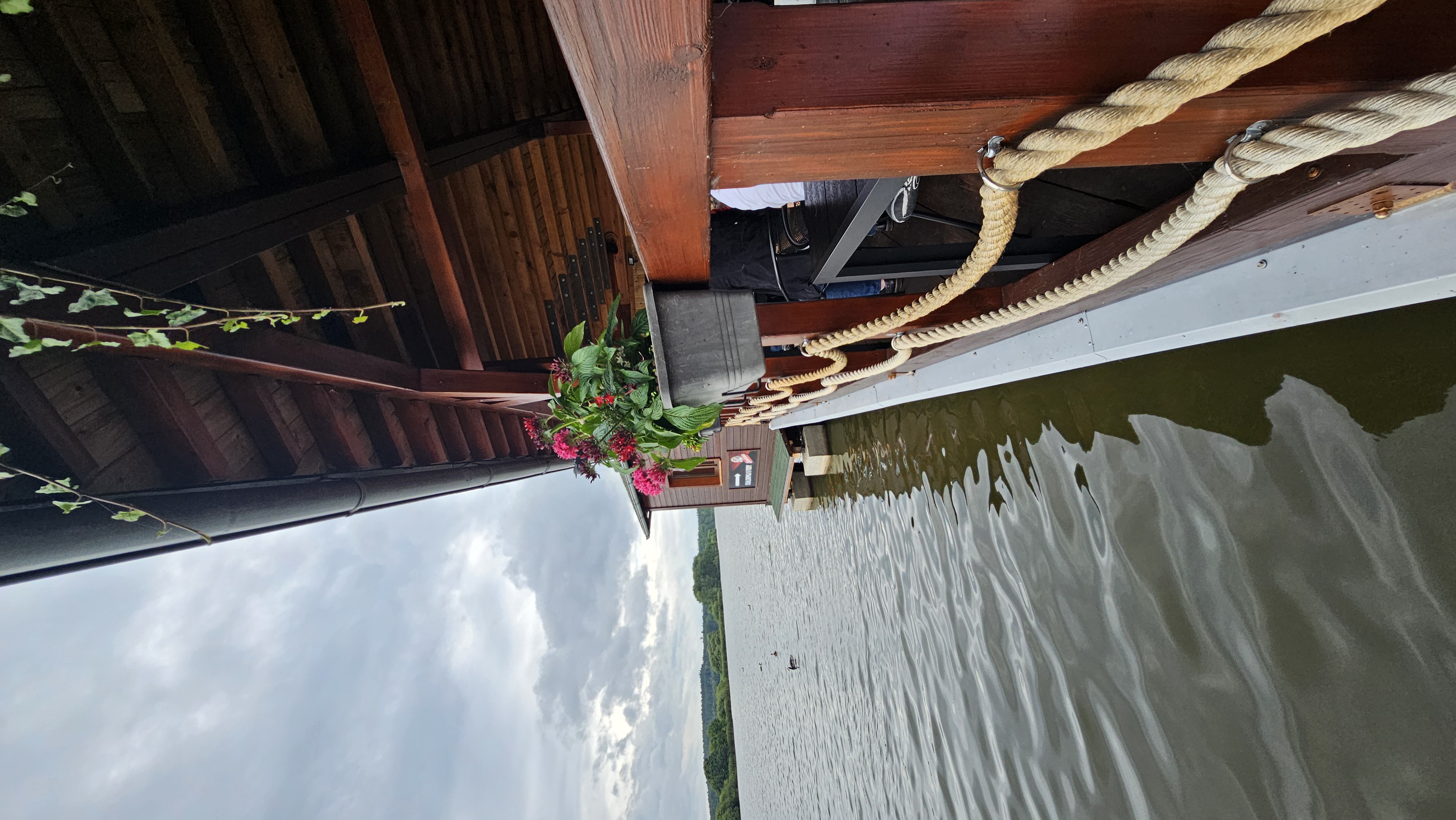 Restaurace Chaloupka U Vody foto 5